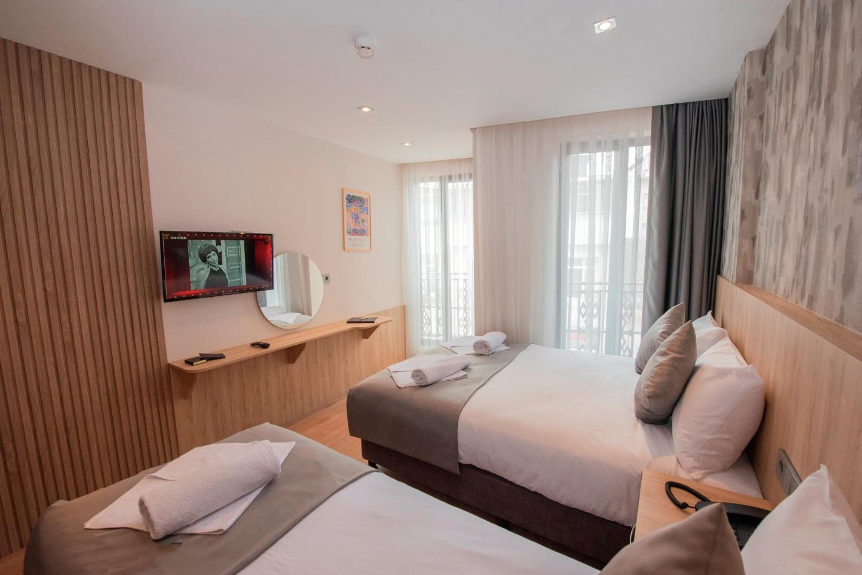Mahya Hotel