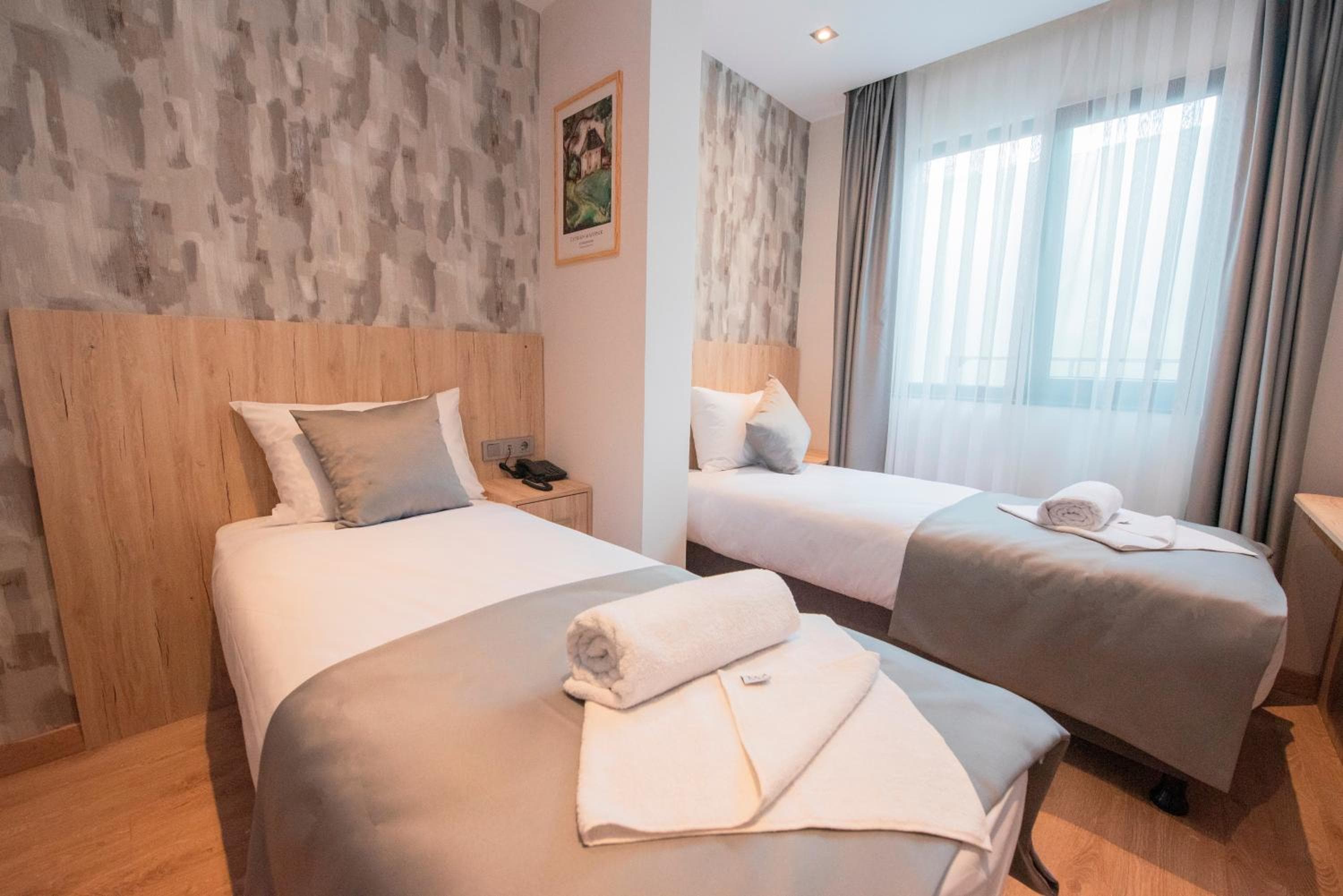 Mahya Hotel