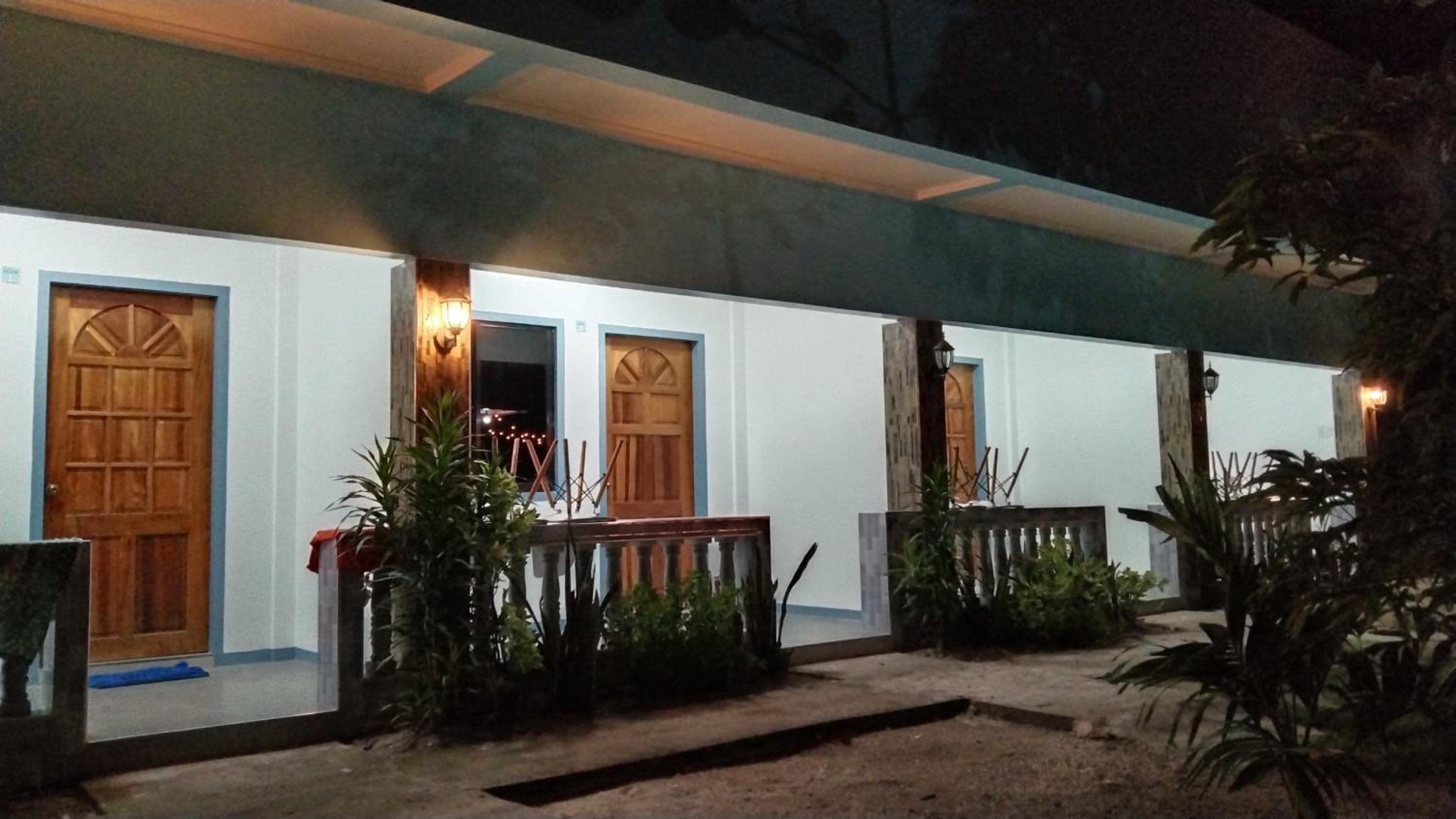 ELEN INN - Malapascua Island FAN ROOM #1
