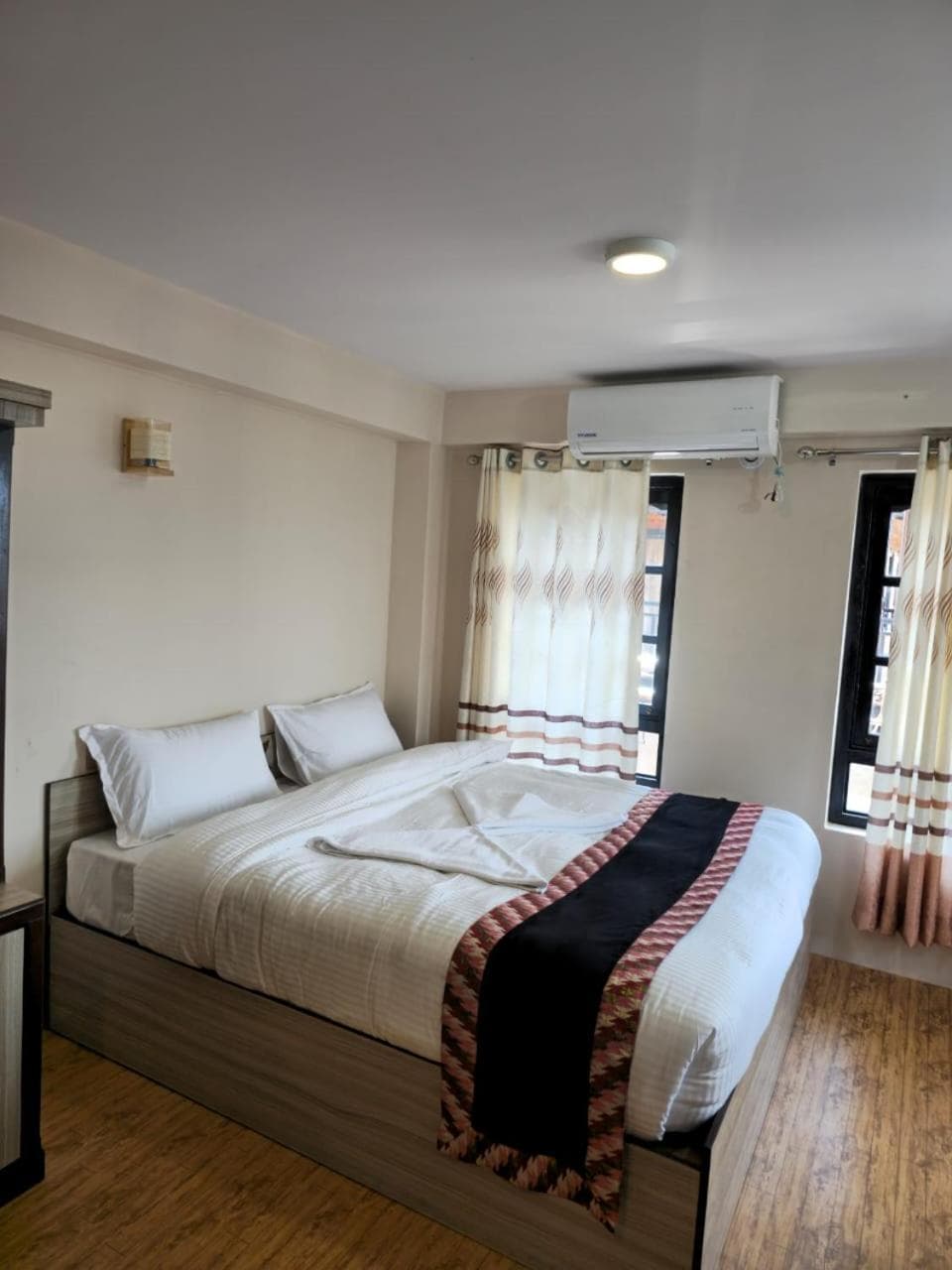Hotel Durbar Side