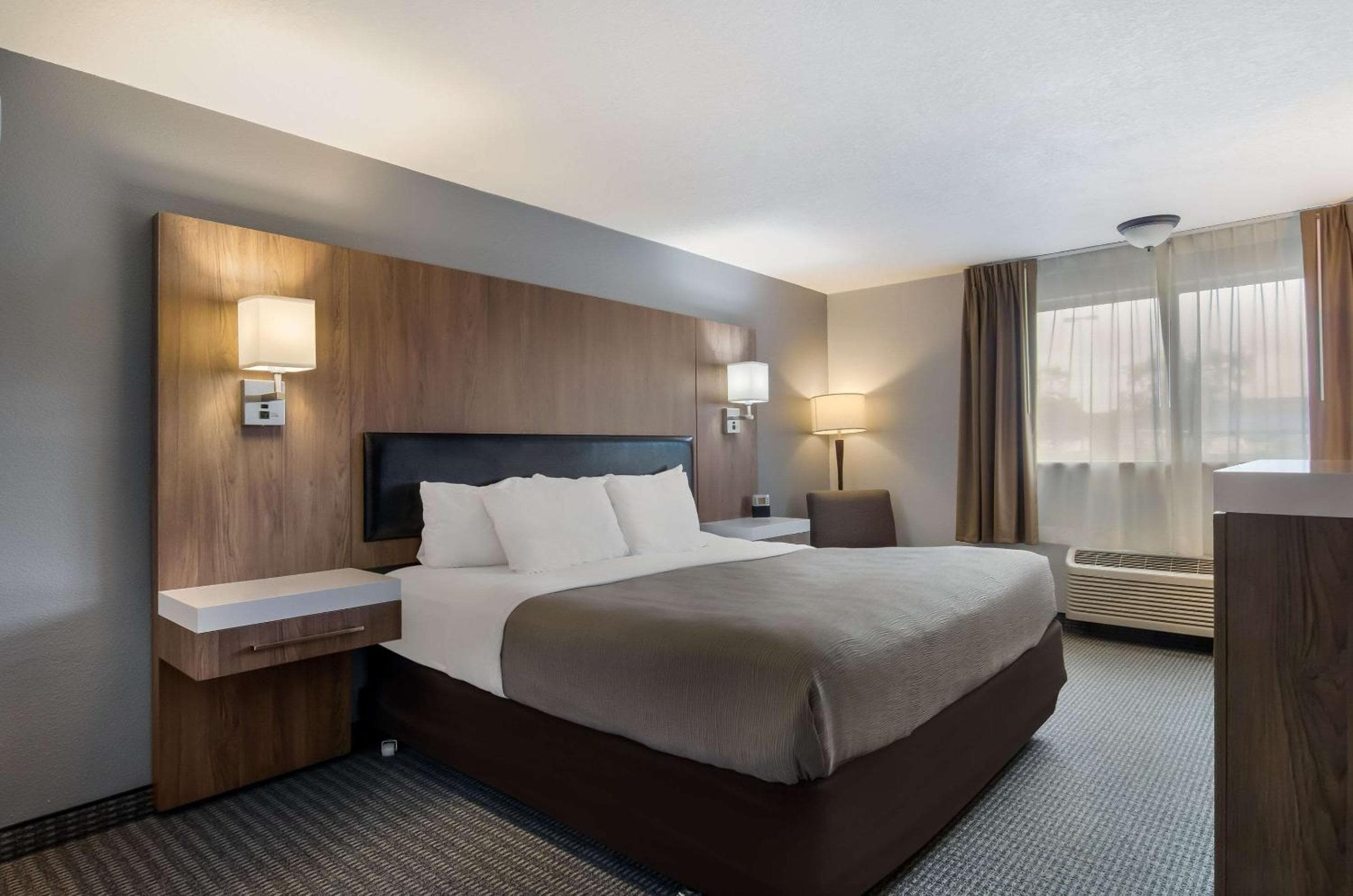 Quality Inn & Suites Silverdale Bangor-Keyport