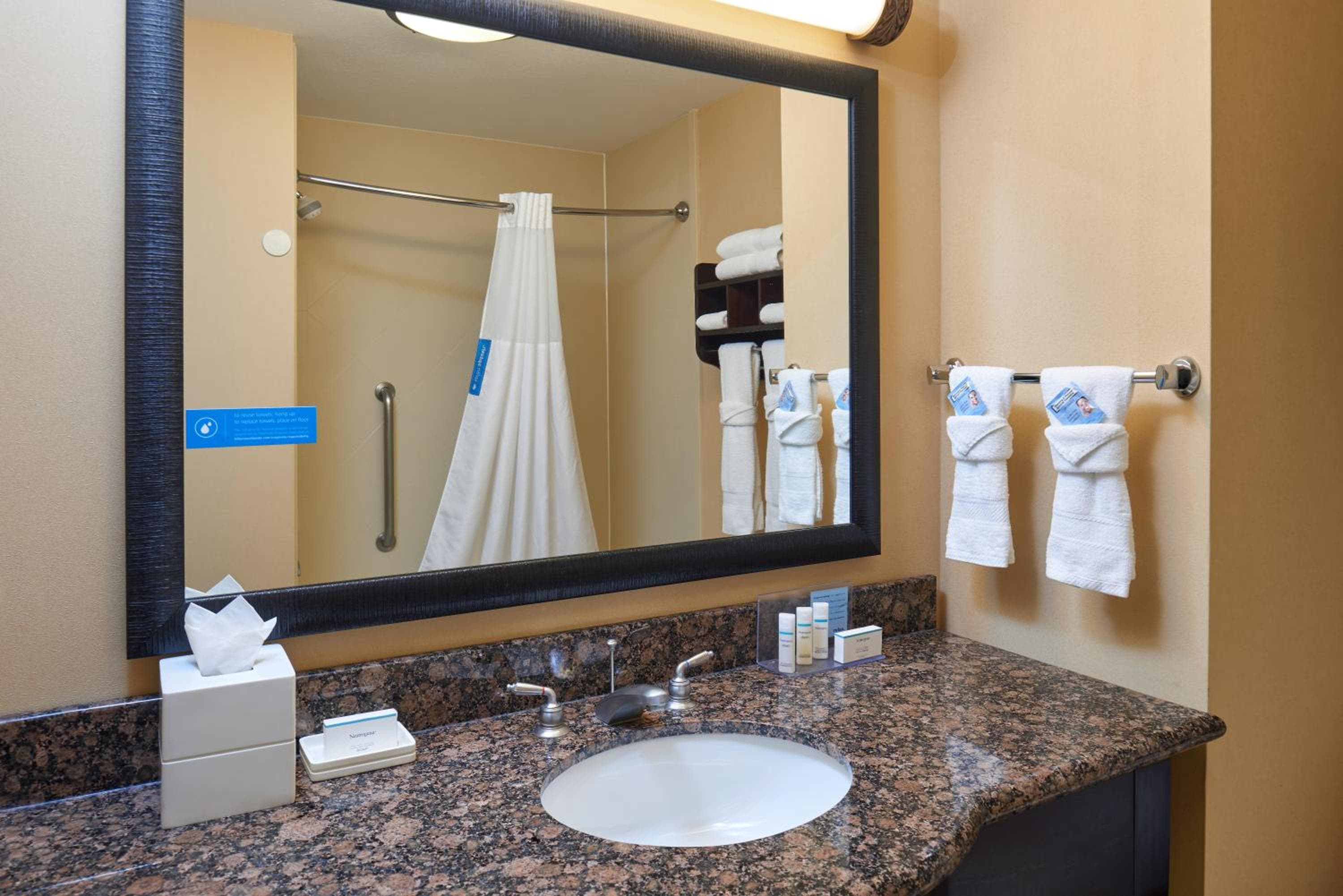 Hampton Inn & Suites Austin South Buda