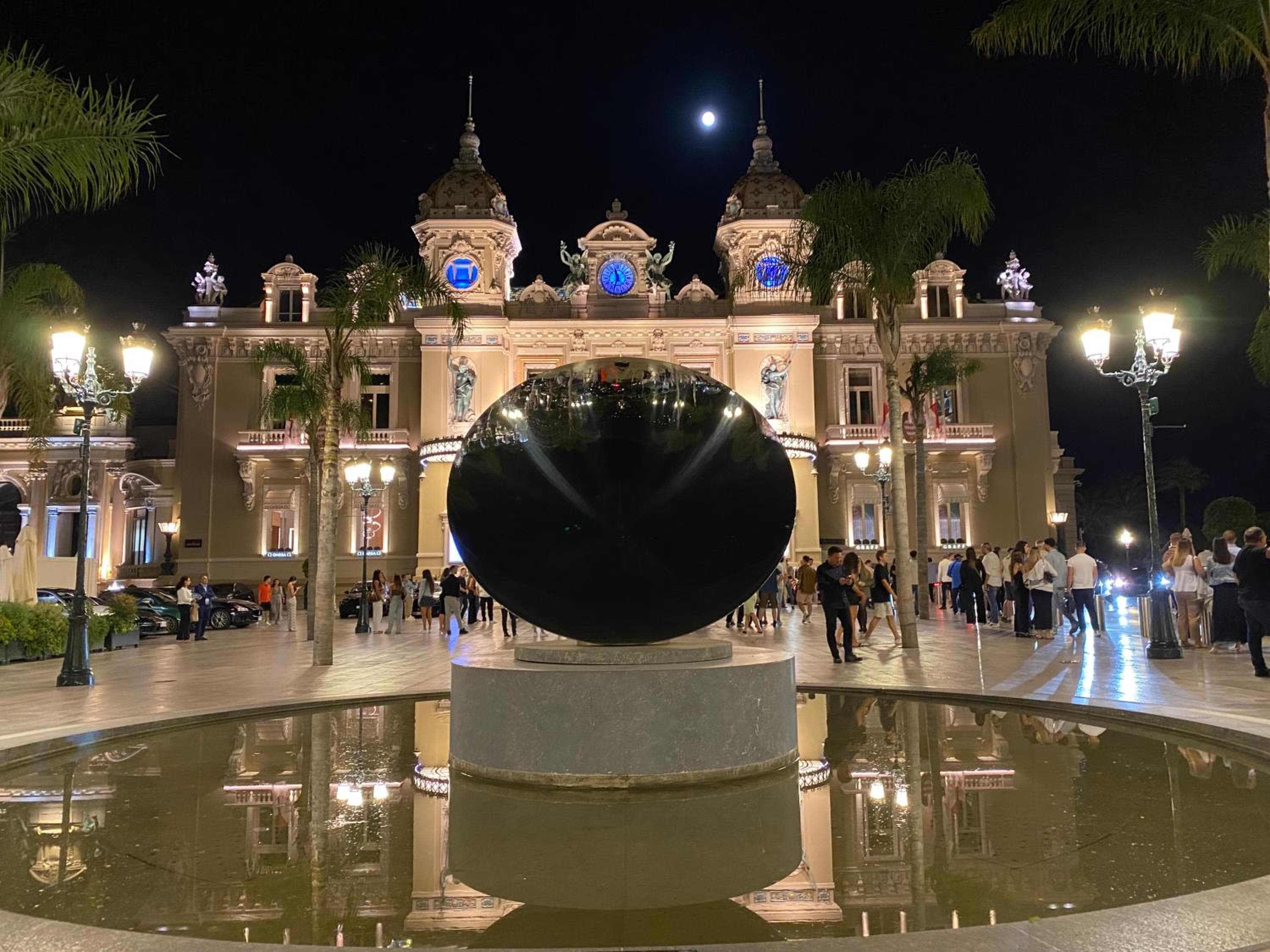 Monaco Premium Suites