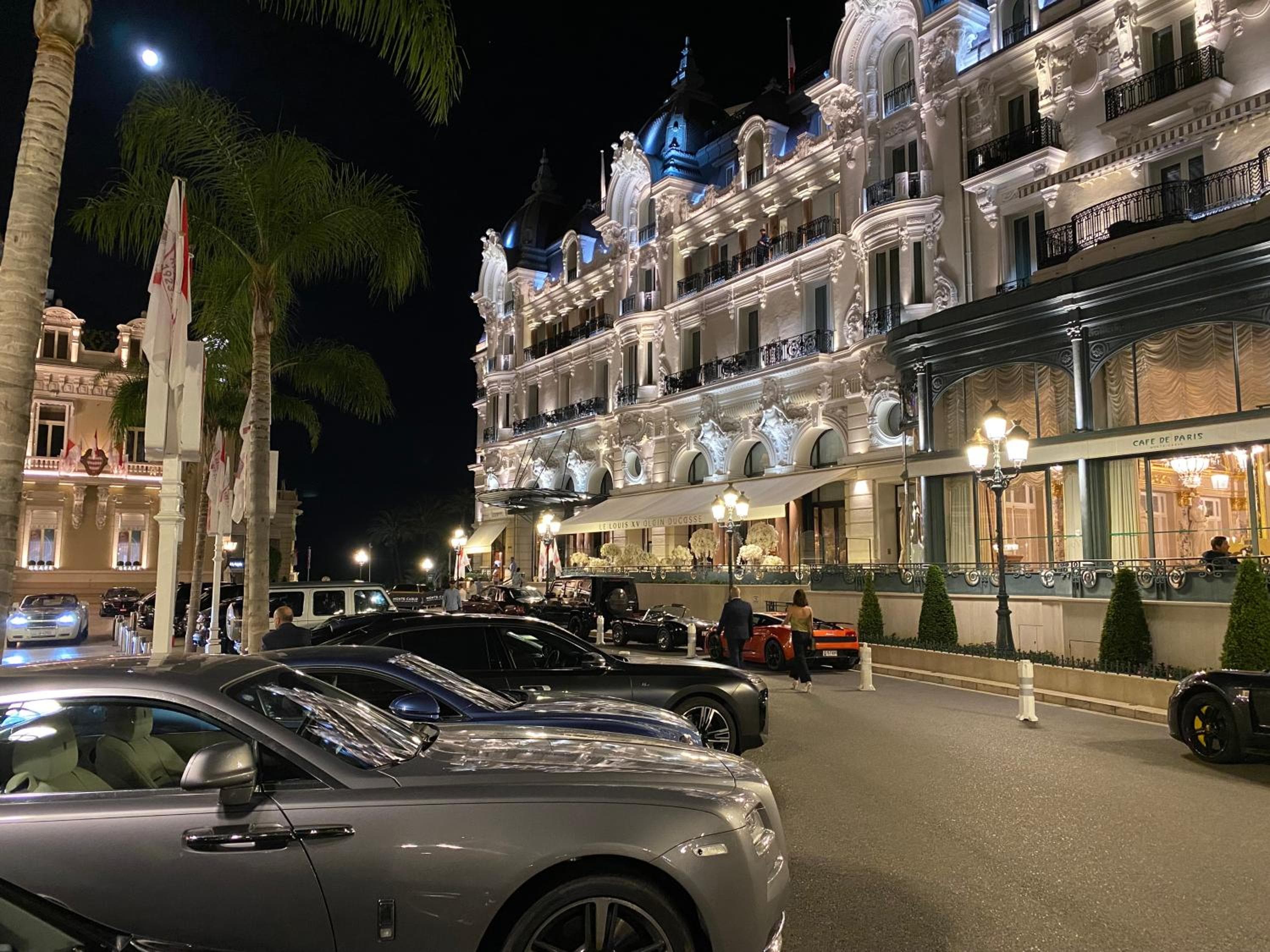 Monaco Premium Suites