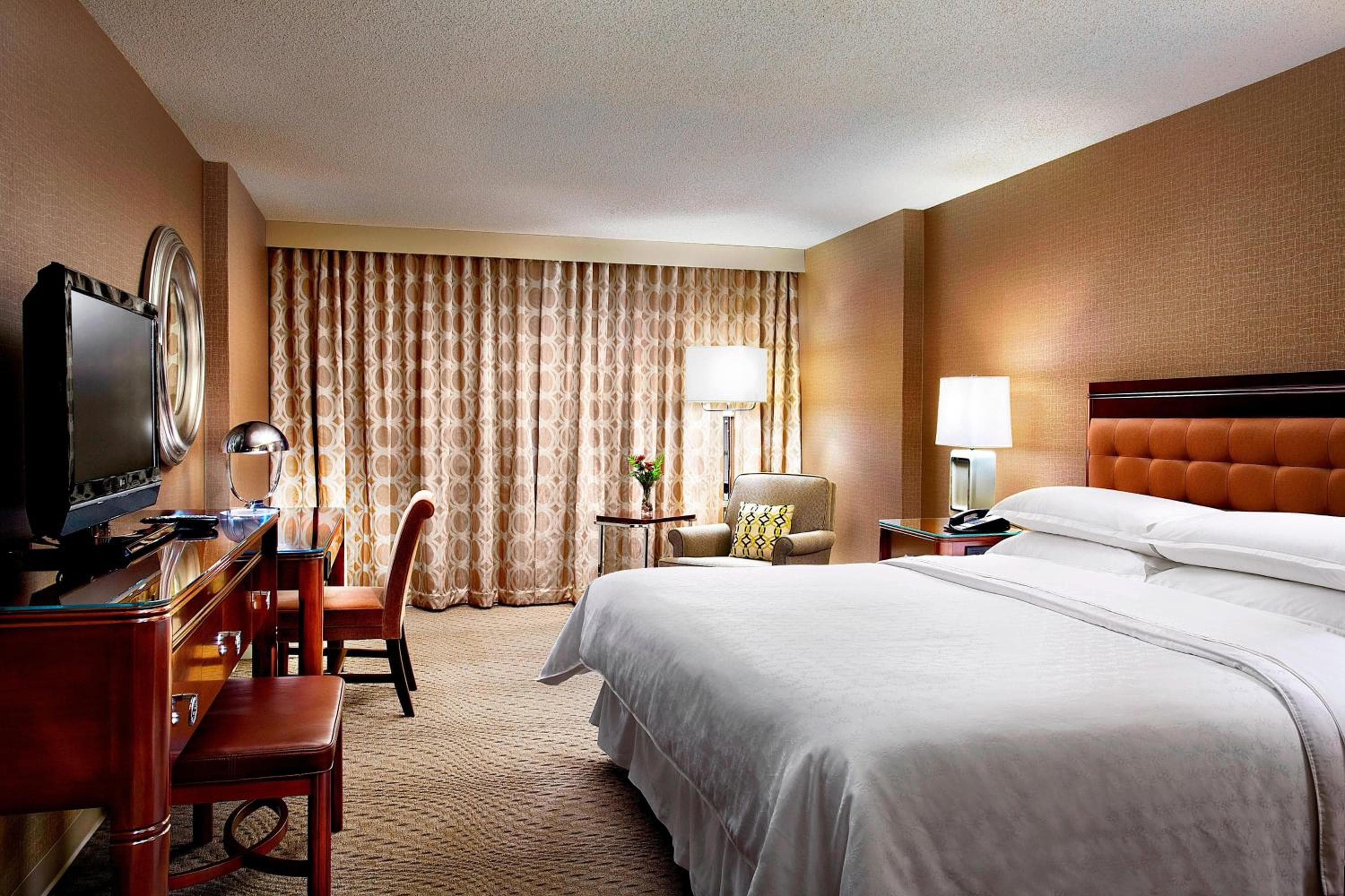 Sheraton Cavalier Calgary Hotel