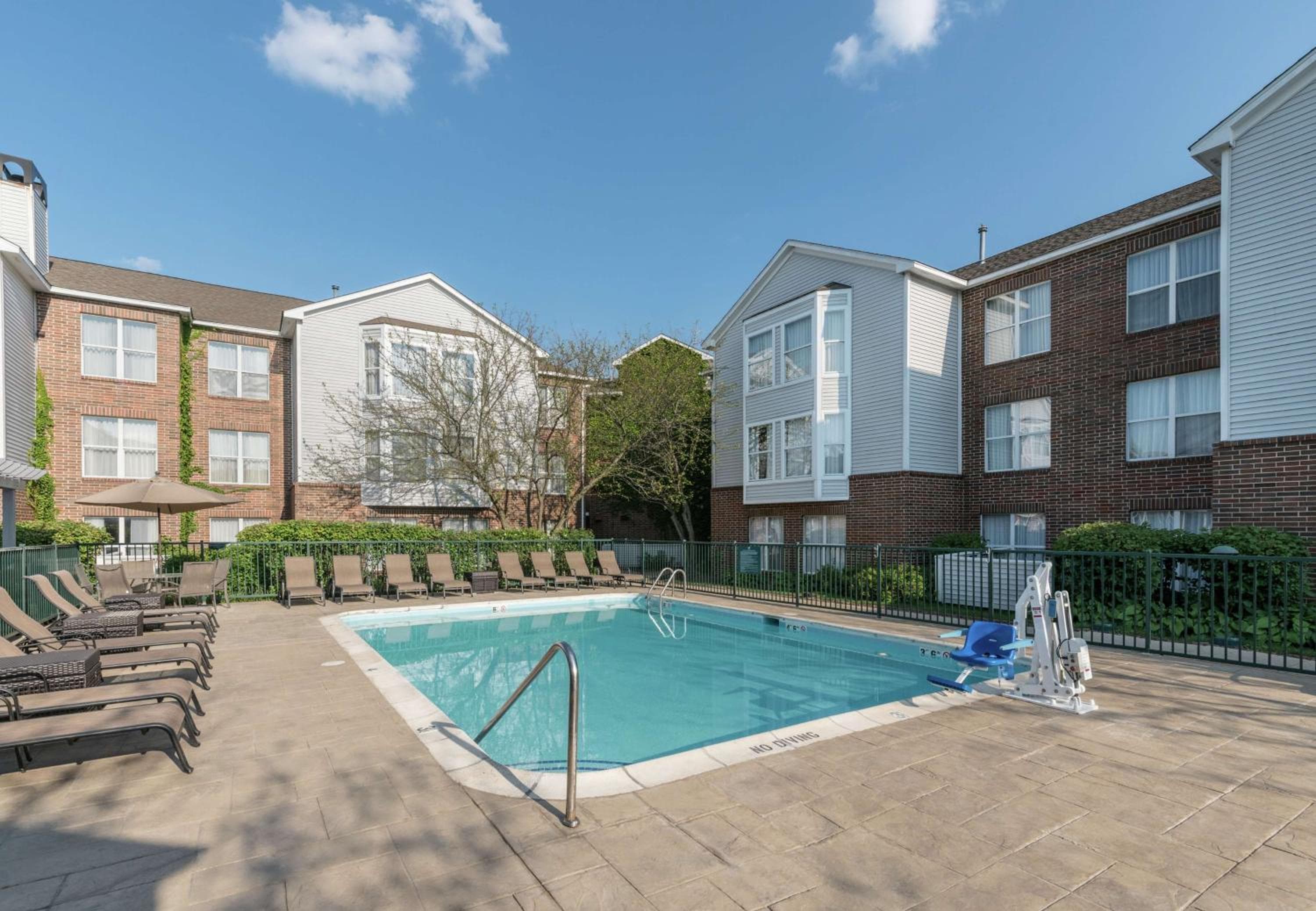 Homewood Suites by Hilton Chicago - Schaumburg