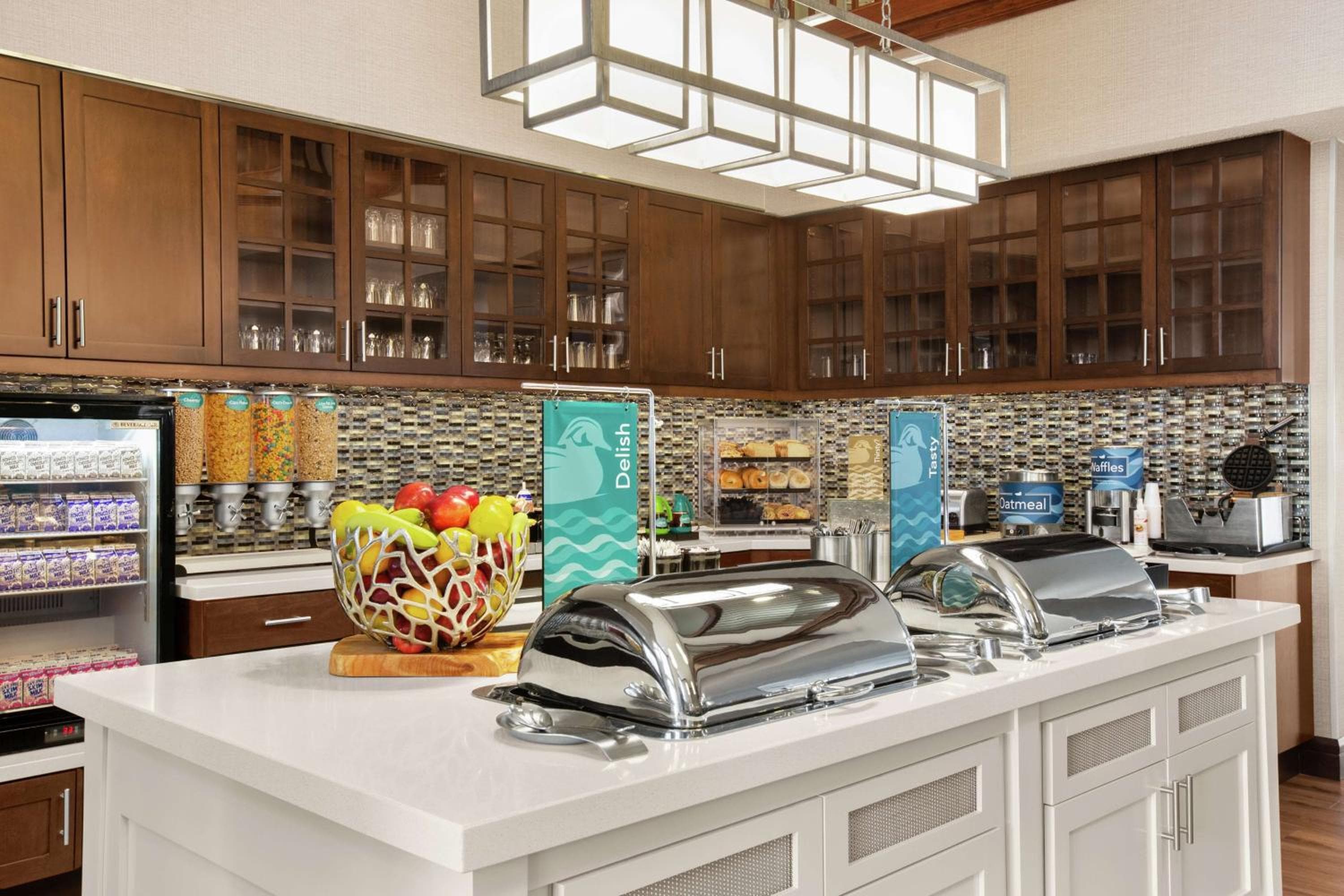 Homewood Suites by Hilton Kansas City Airport