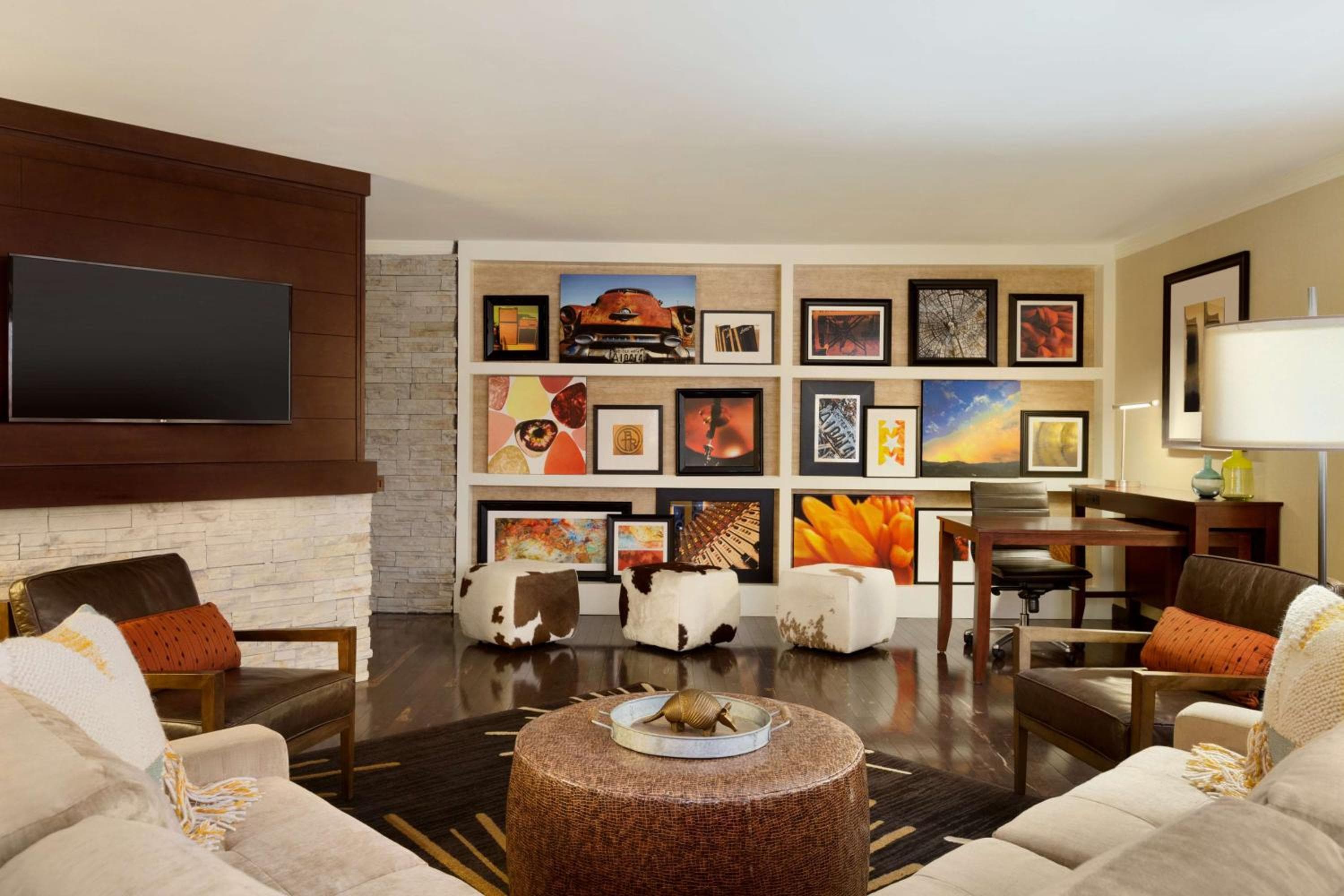 Embassy Suites by Hilton Austin Downtown South Congress
