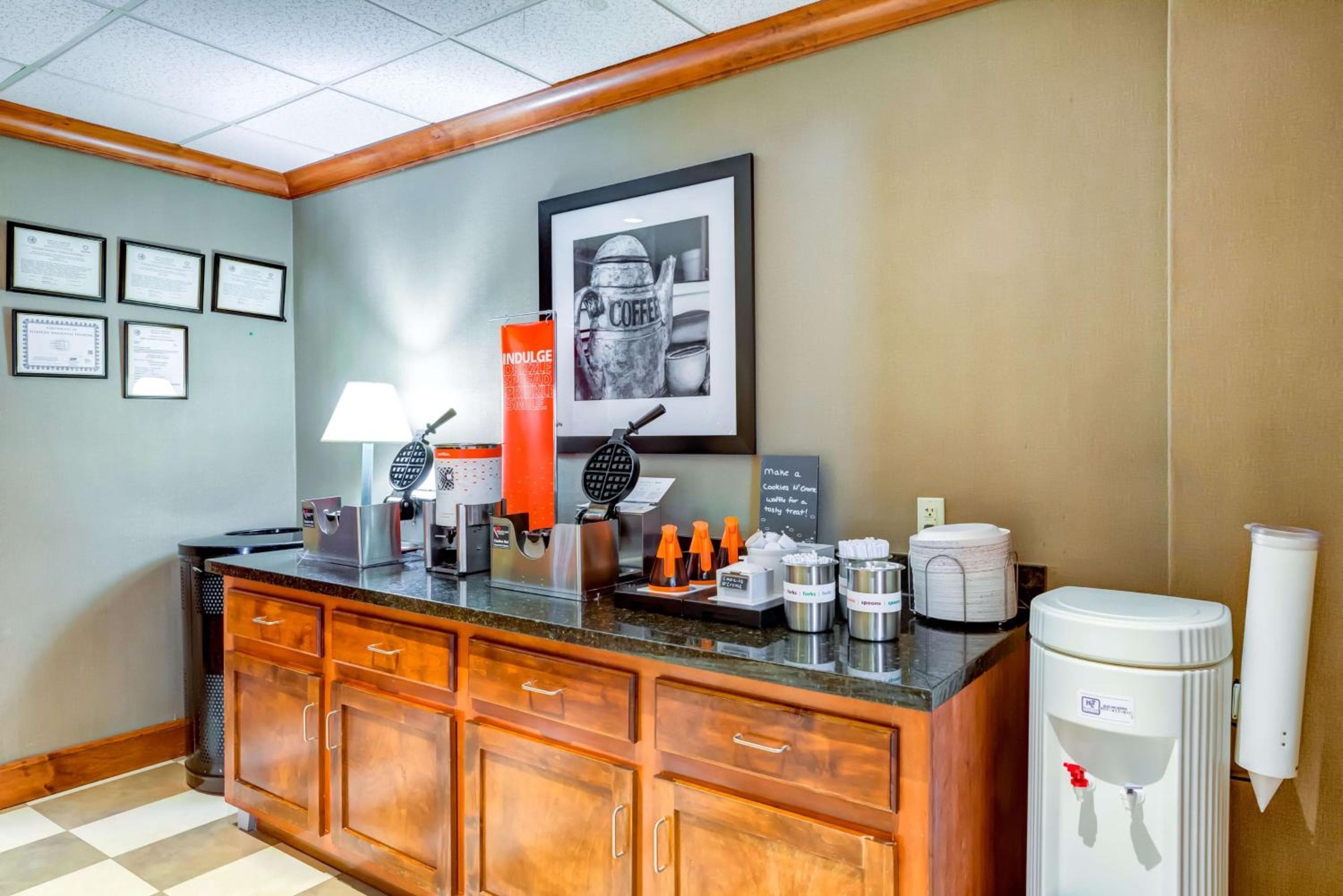 Hampton Inn Boston-Norwood