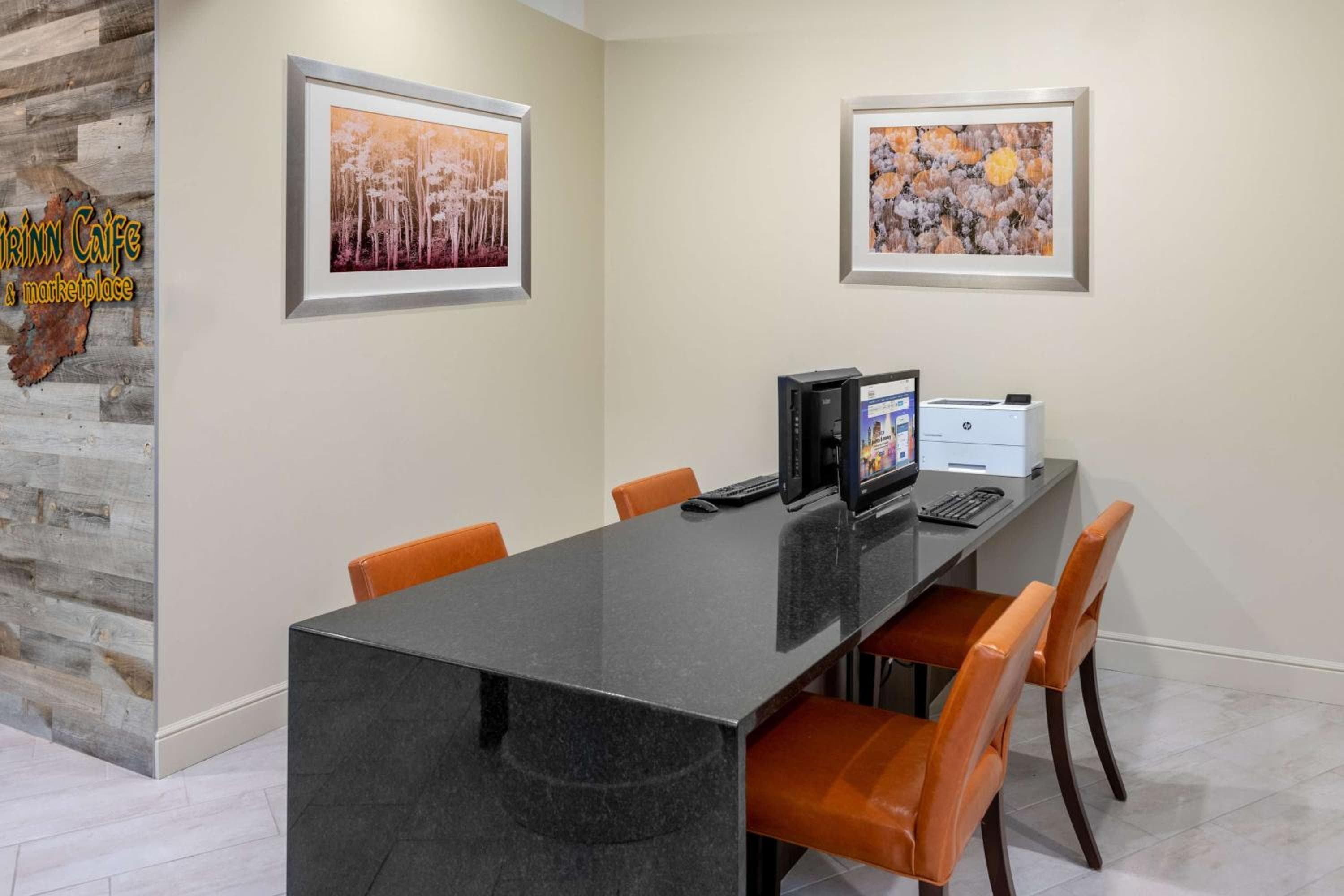 DoubleTree by Hilton Hotel Denver - Aurora