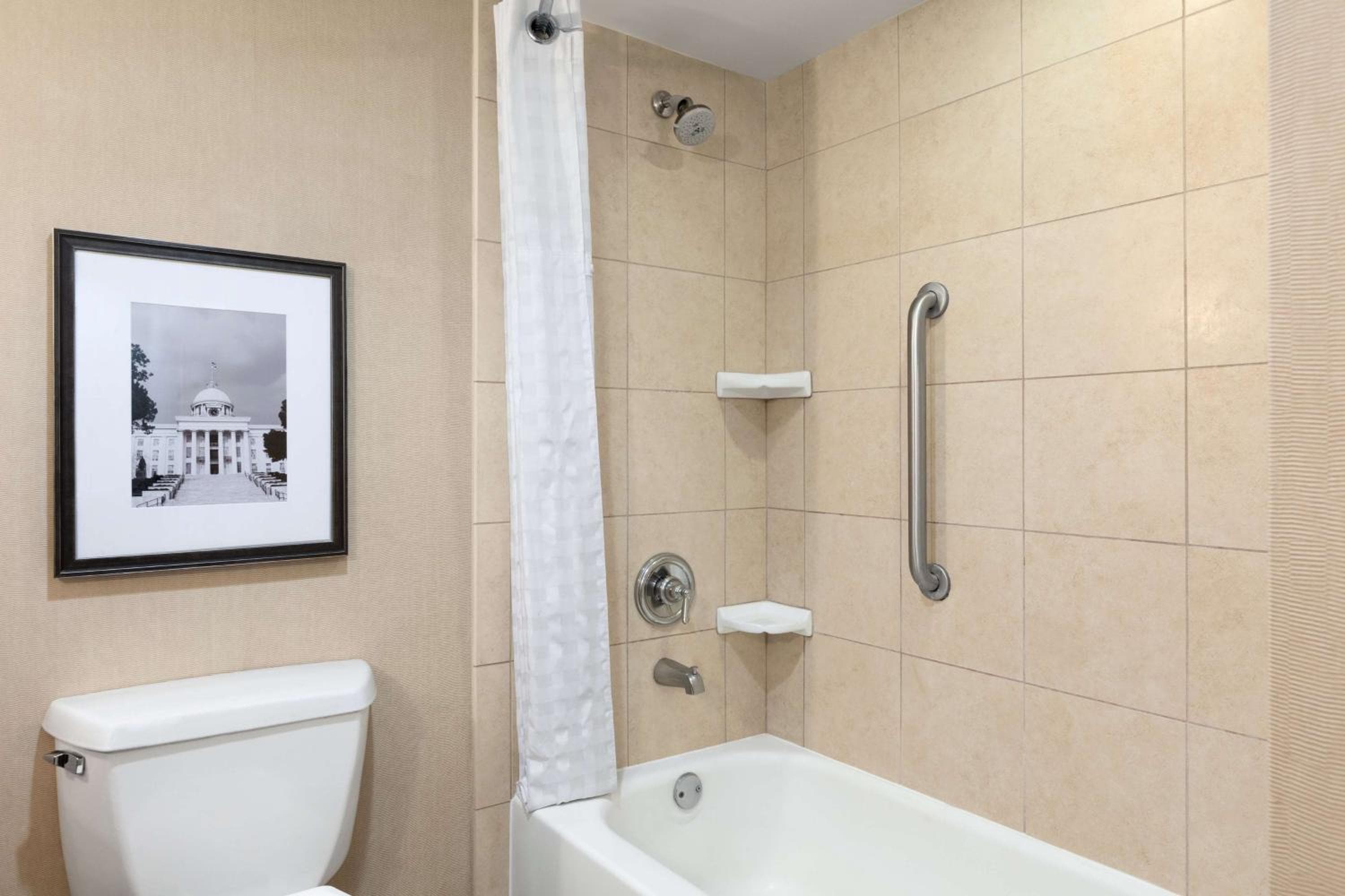 Embassy Suites by Hilton Greensboro Airport