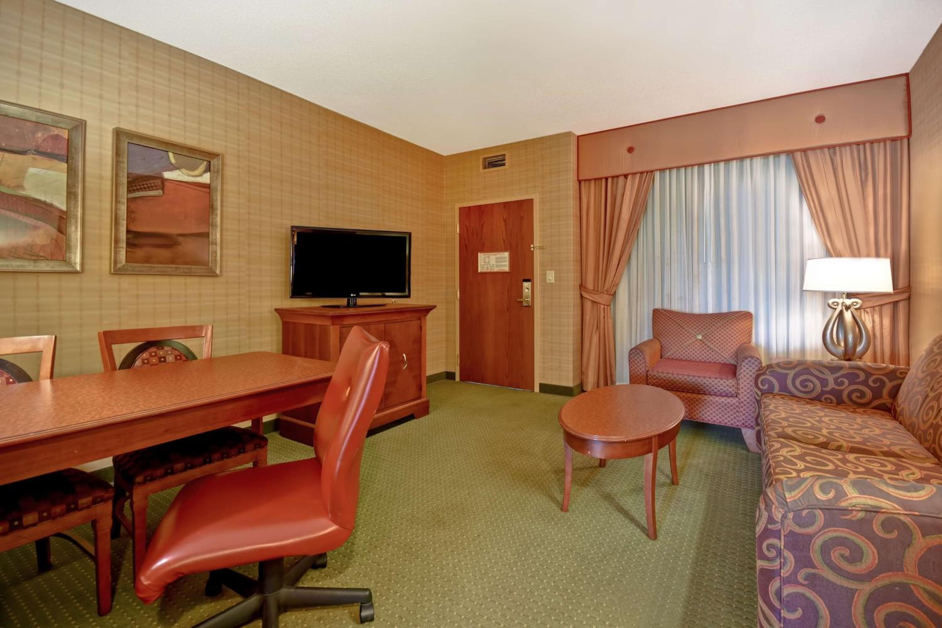 Embassy Suites by Hilton at Hot Springs Convention Center