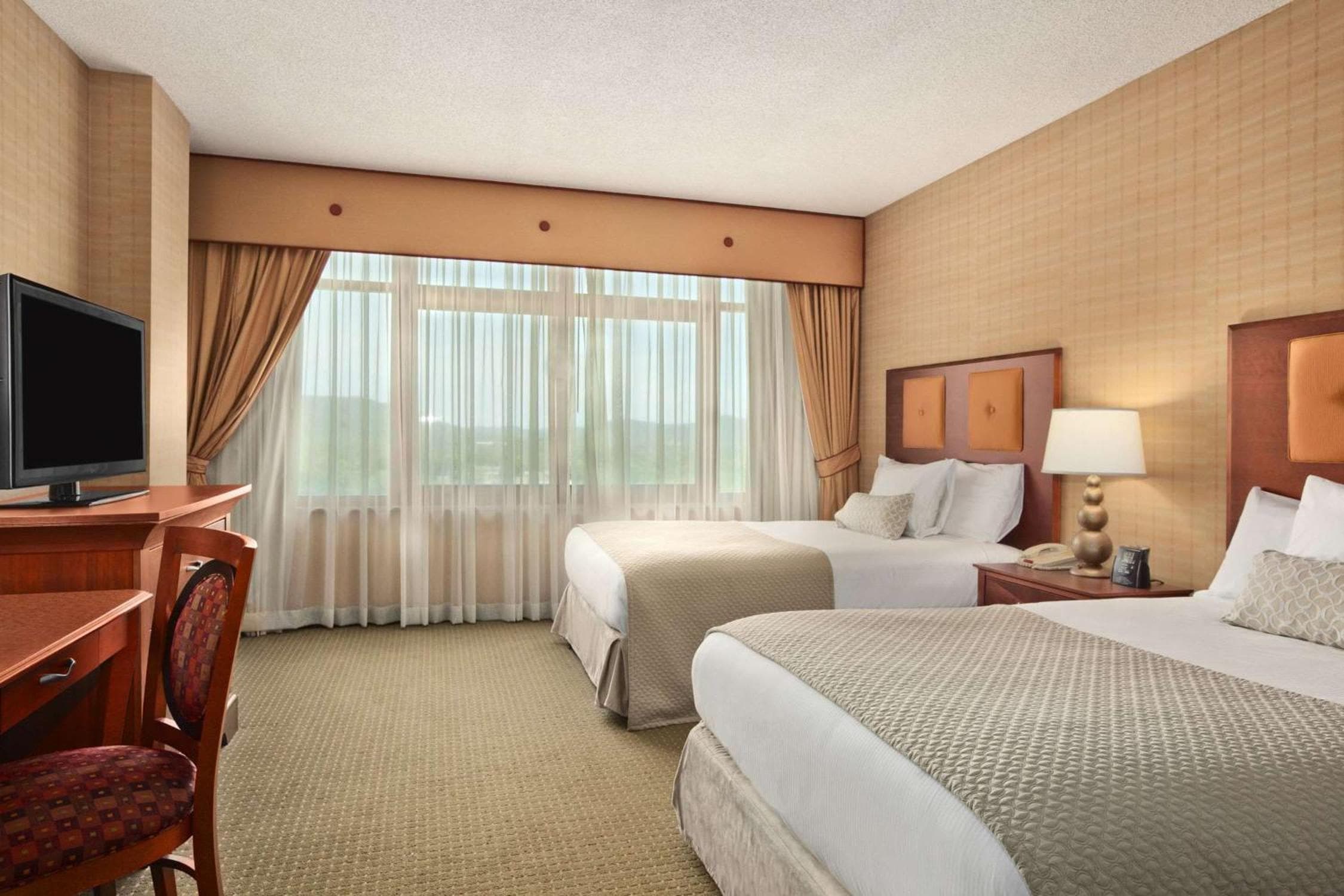 Embassy Suites by Hilton at Hot Springs Convention Center