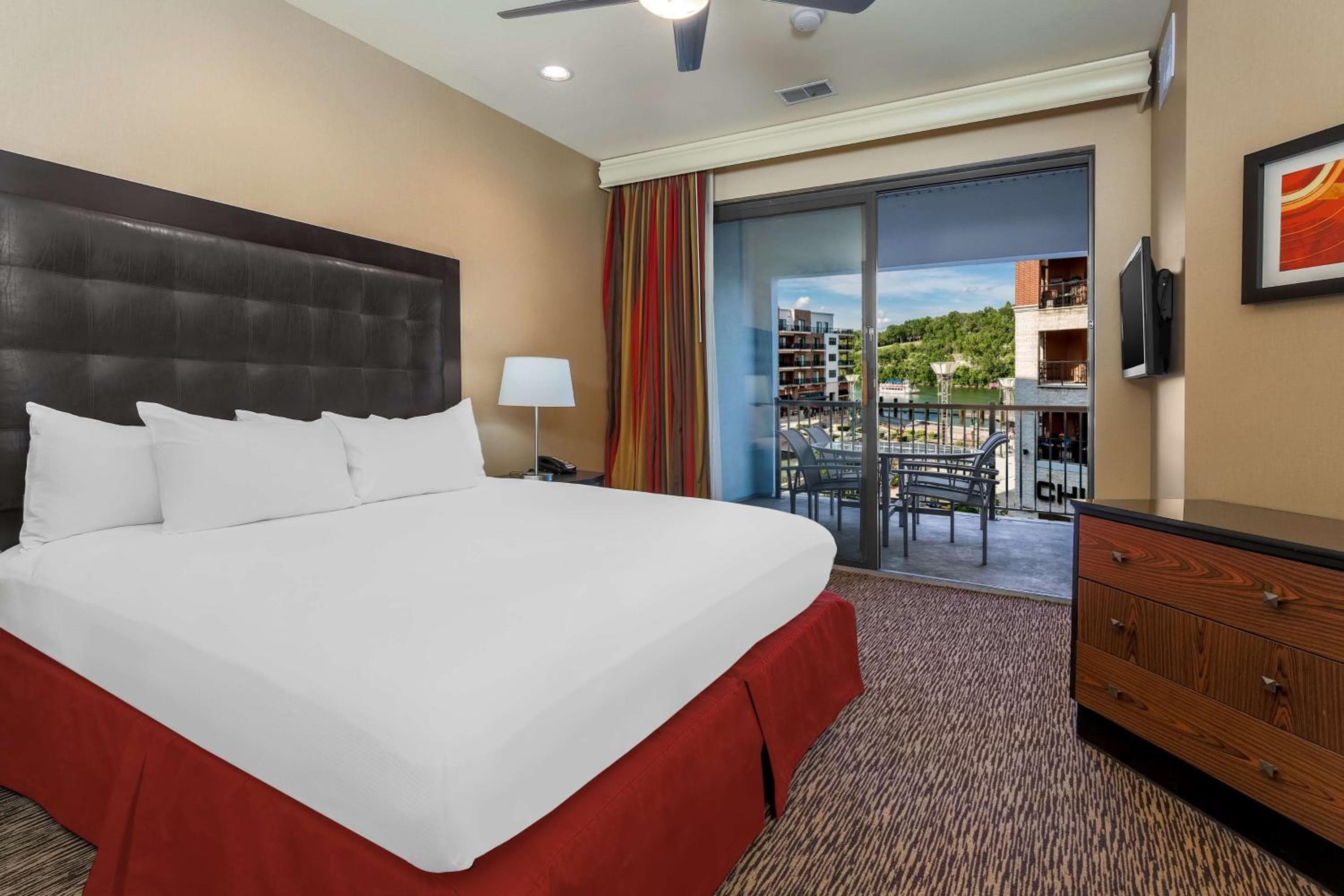 Hilton Promenade Branson Landing