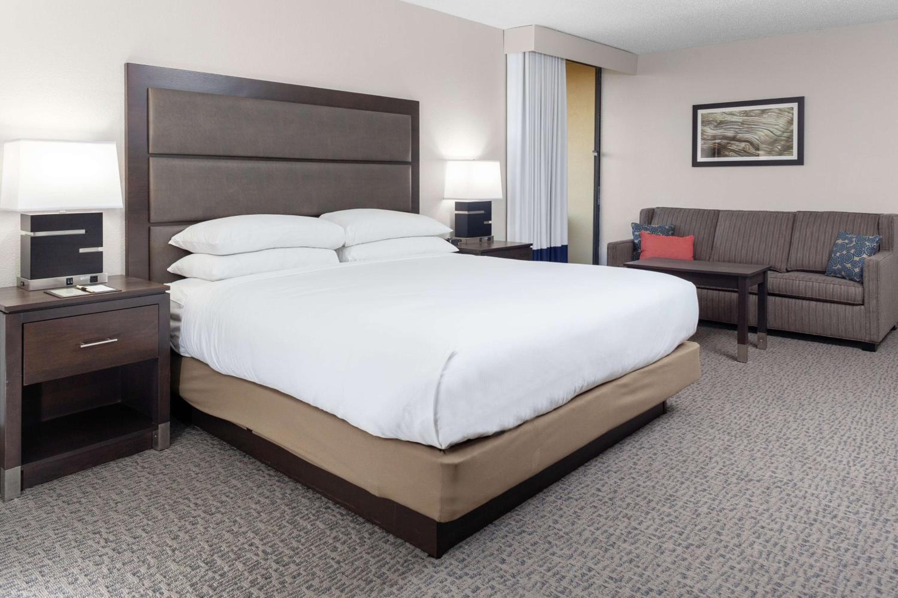 DoubleTree by Hilton Palm Beach Gardens