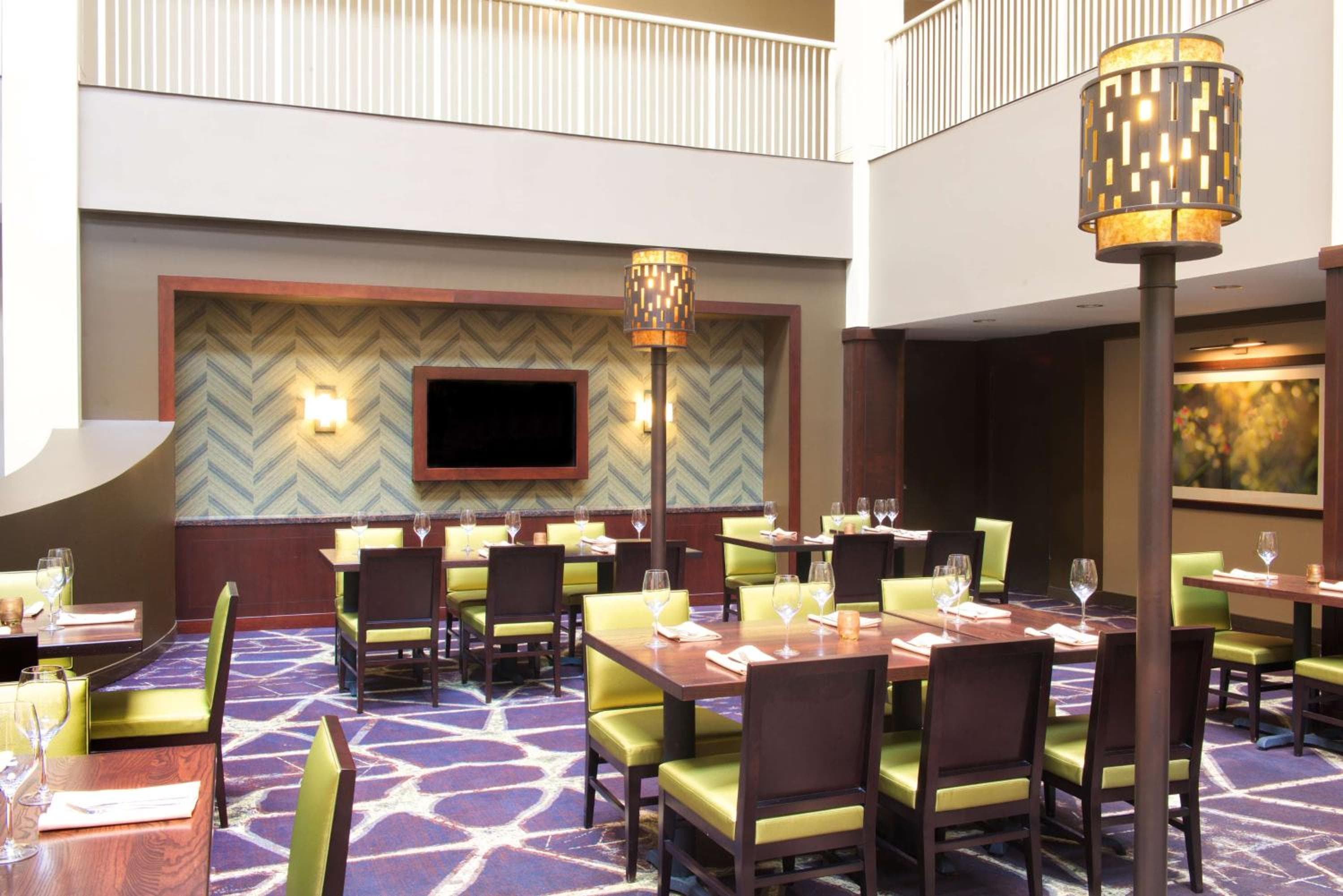 Embassy Suites by Hilton Philadelphia Airport