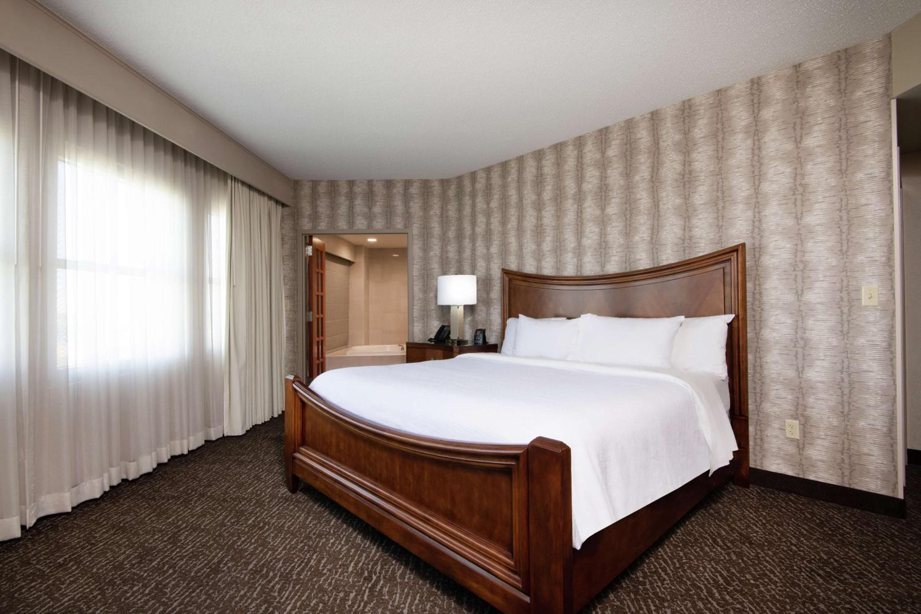 Embassy Suites Northwest Arkansas - Hotel, Spa & Convention Center