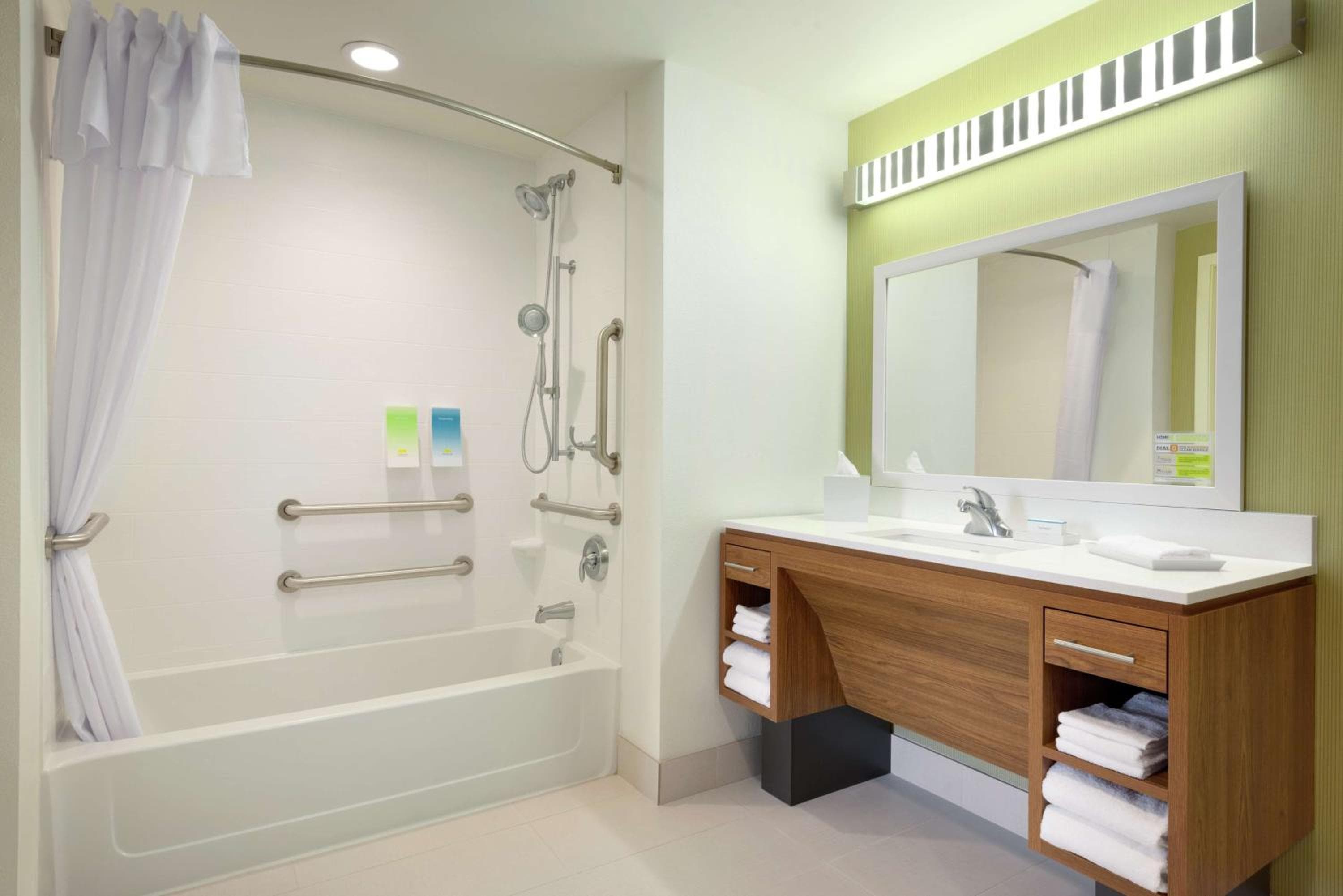 Home2 Suites by Hilton Roseville Minneapolis