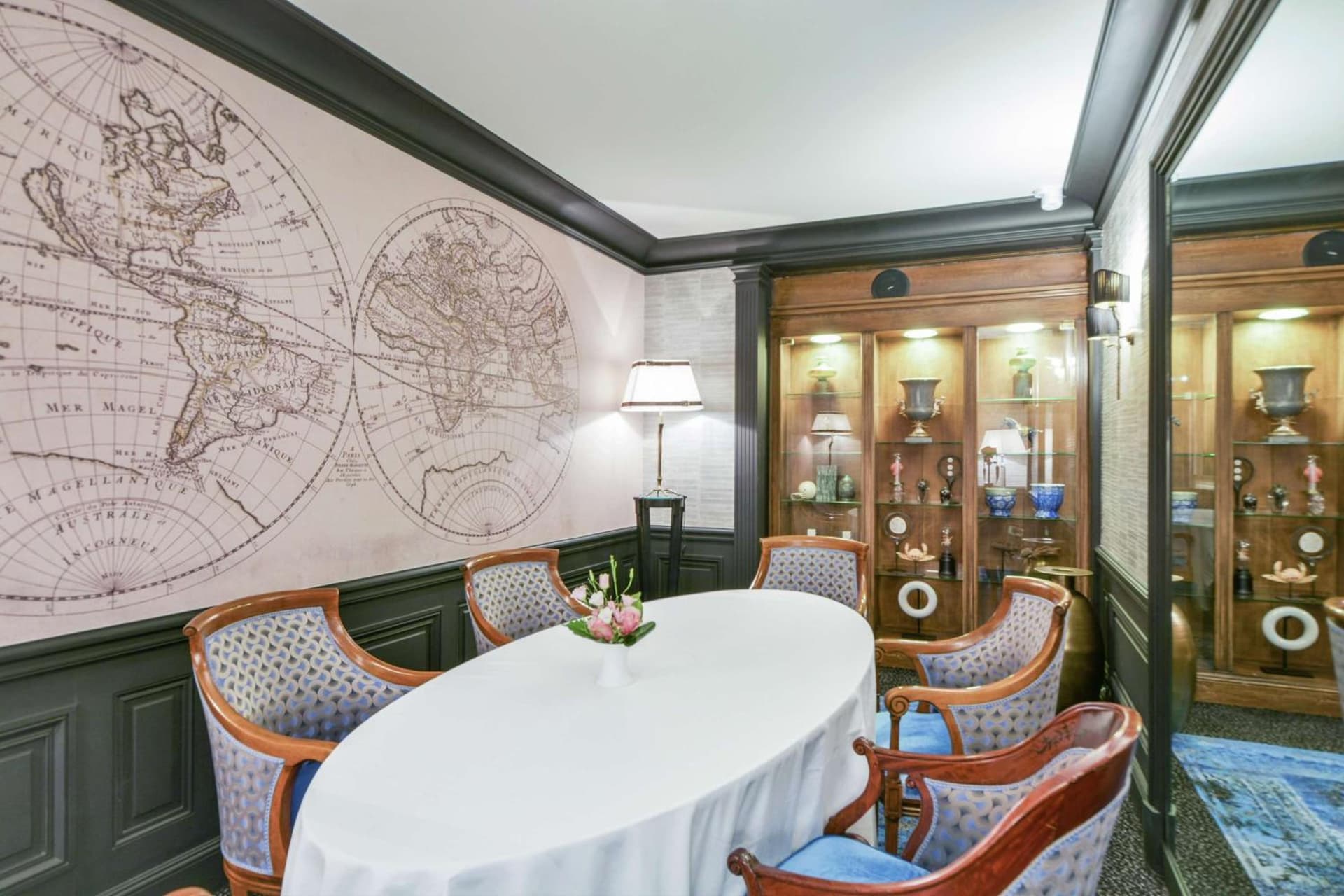 Maison Astor Paris, Curio Collection by Hilton