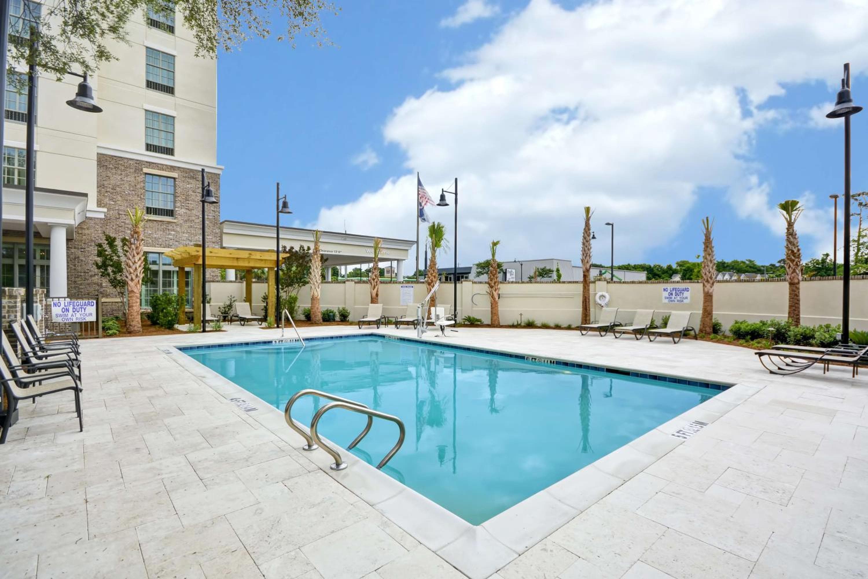 Hampton Inn & Suites Charleston Airport