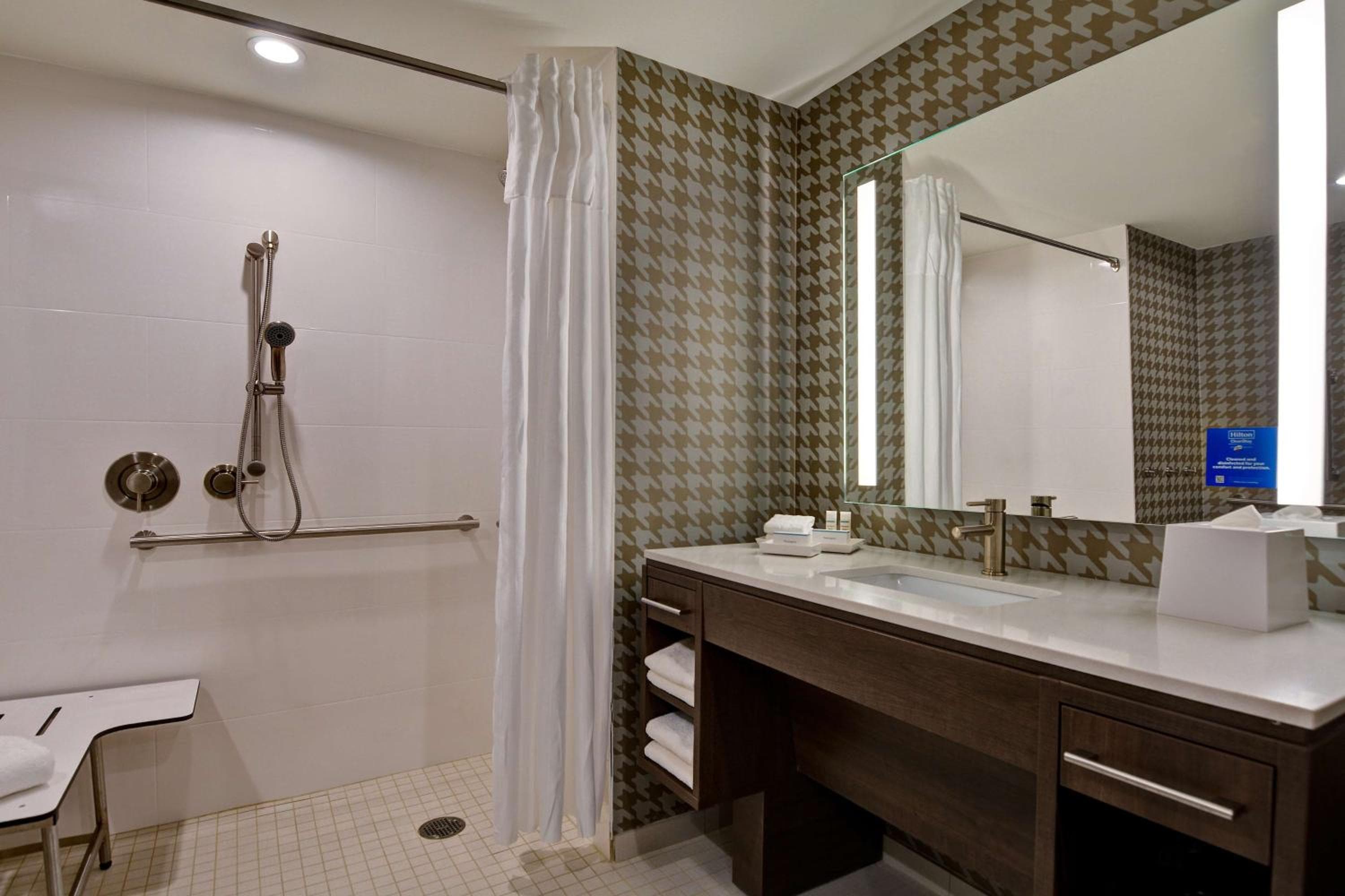 Home2 Suites By Hilton Orlando Flamingo Crossings, FL