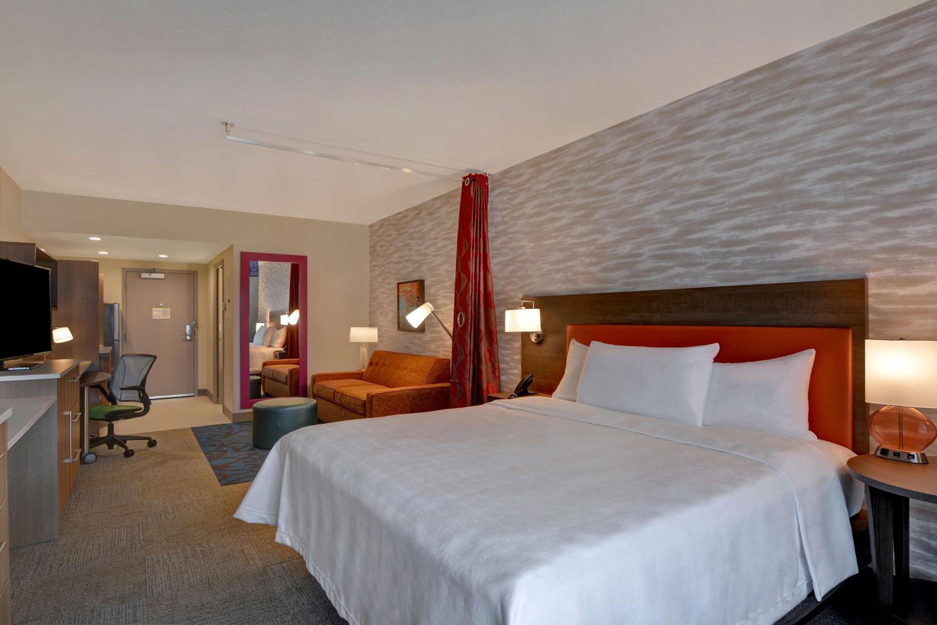 Home2 Suites By Hilton Orlando Flamingo Crossings, FL