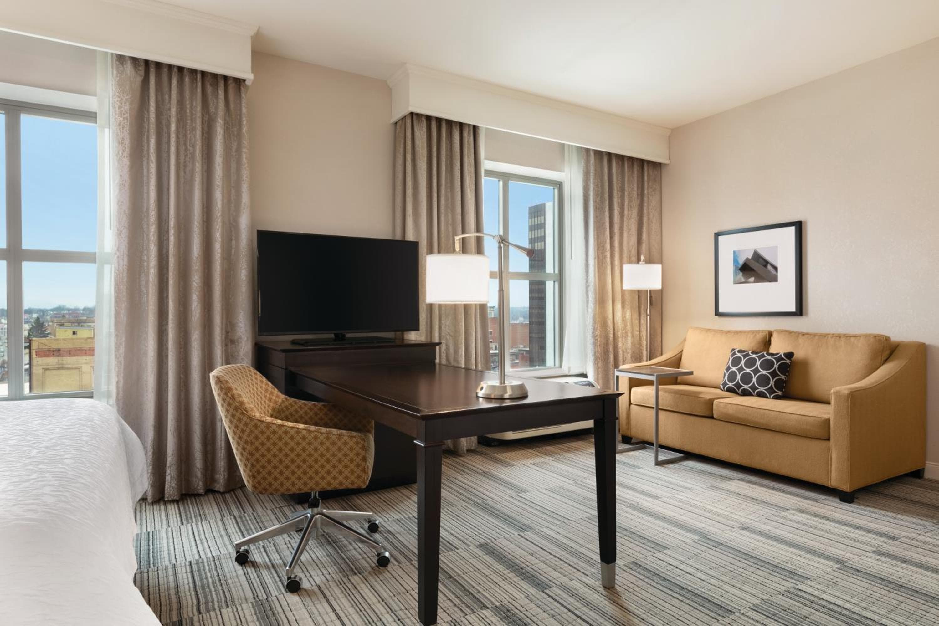 Hampton Inn & Suites - Roanoke-Downtown, VA