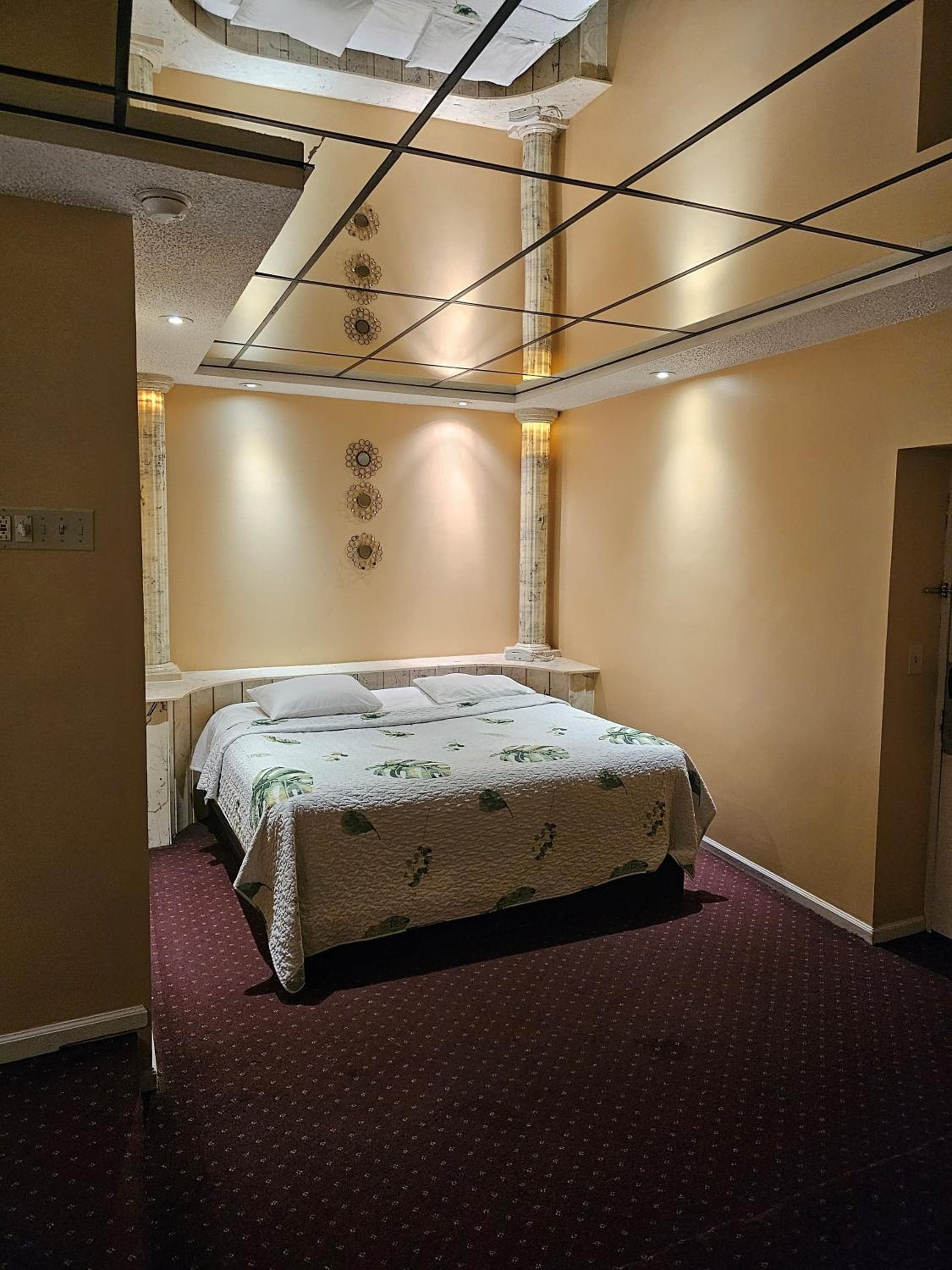 Loop Inn Motel