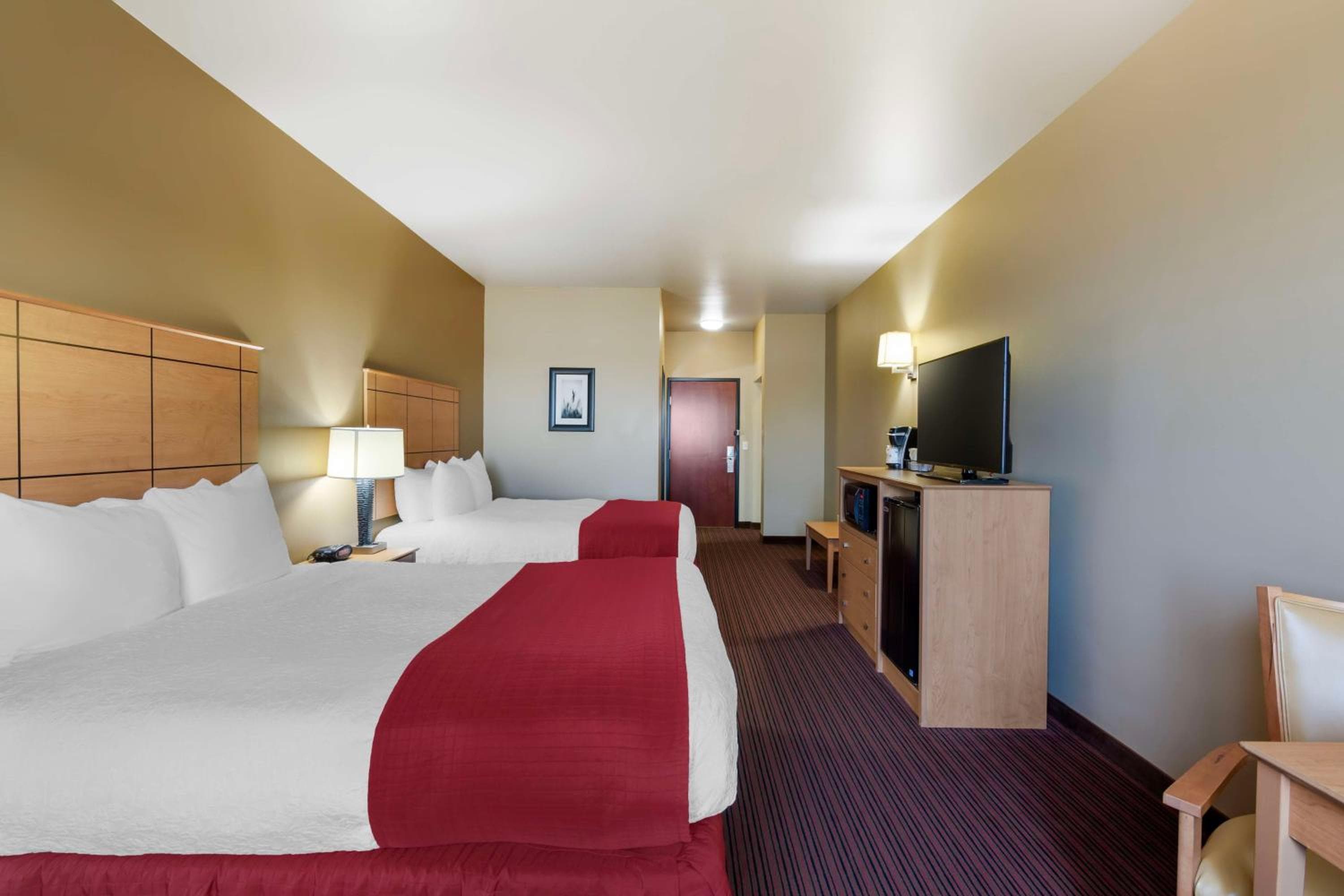 Best Western Golden Prairie Inn and Suites