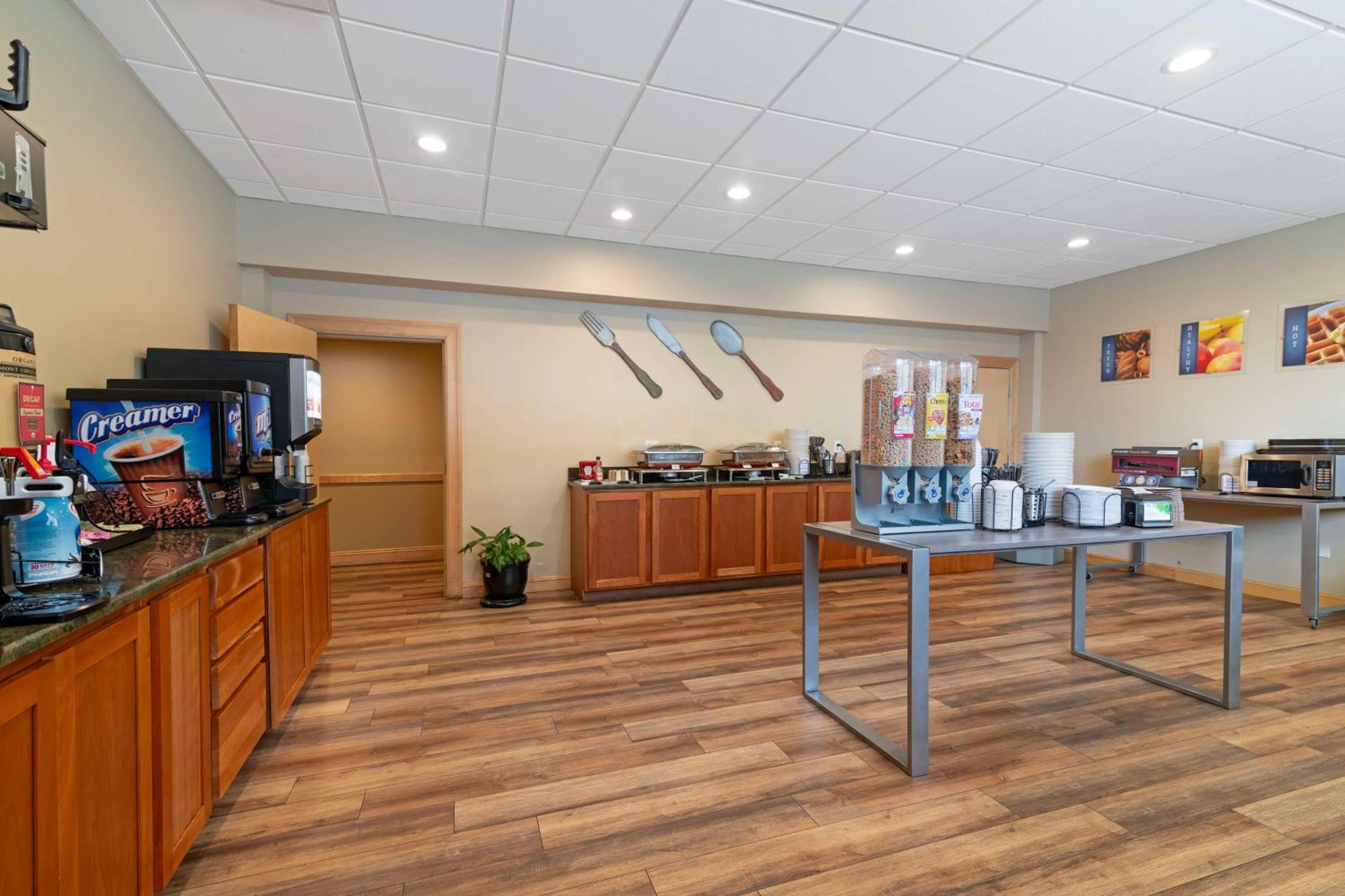 Best Western Plus Windjammer Inn & Conference Center