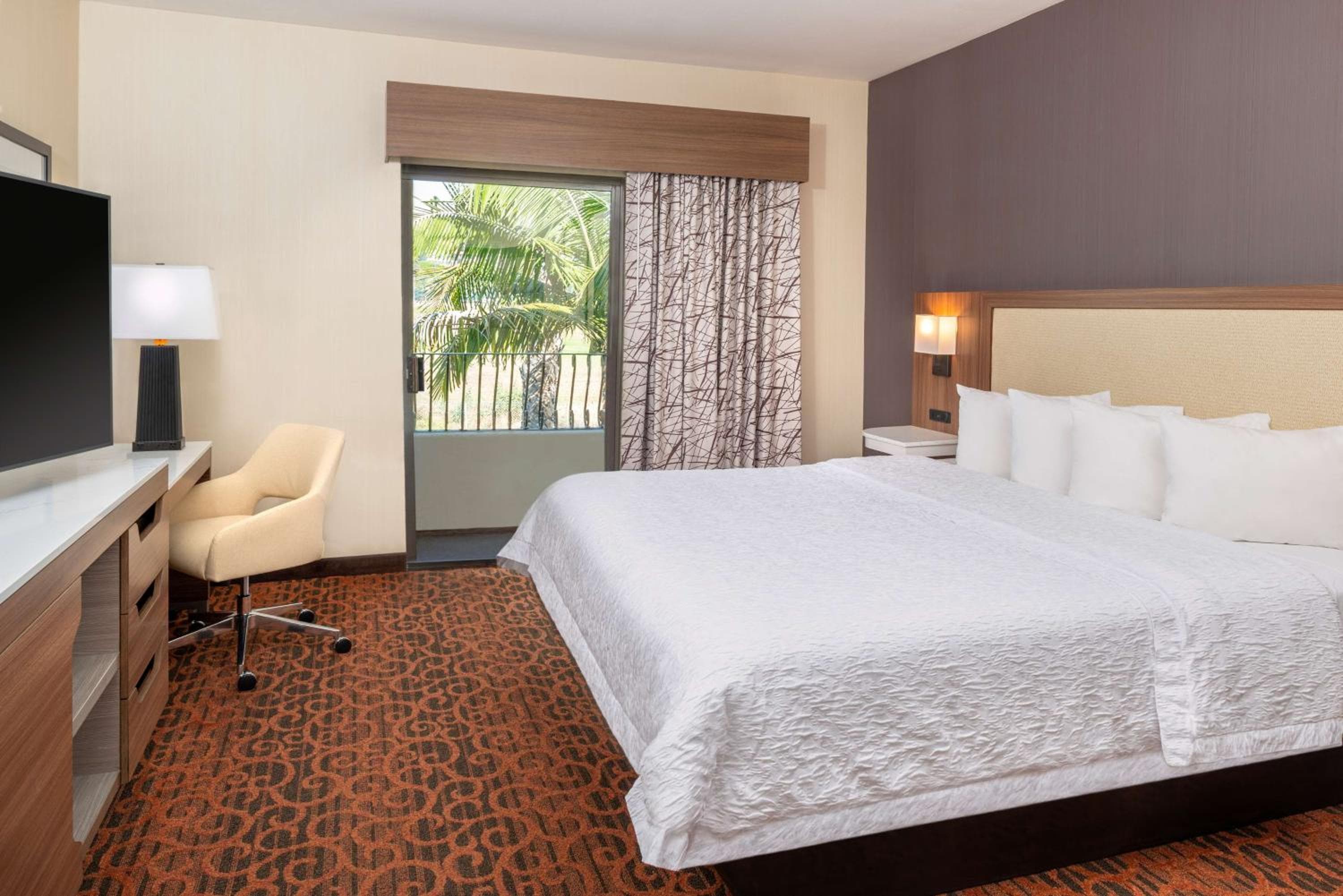 Hampton Inn & Suites San Clemente - Fully Renovated