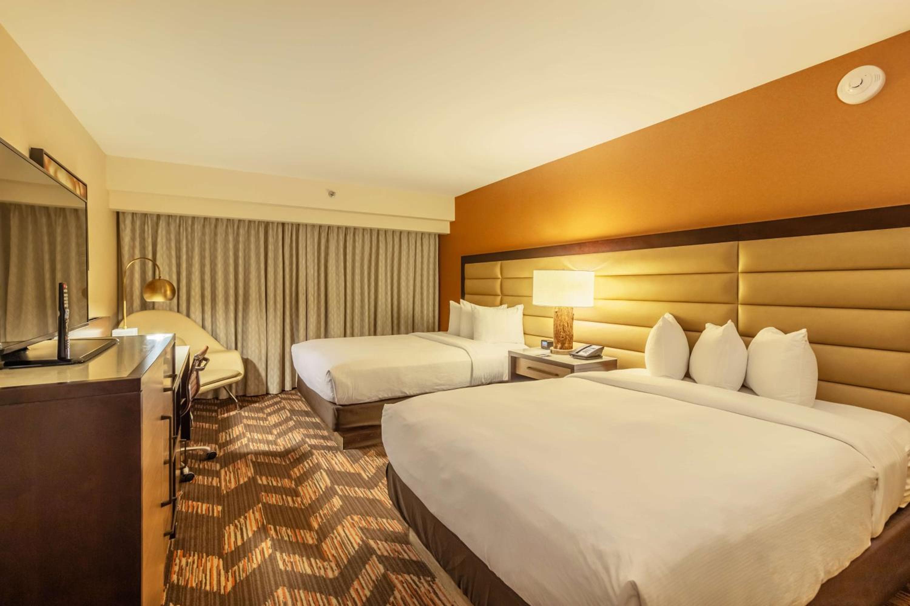 DoubleTree by Hilton Lawrence