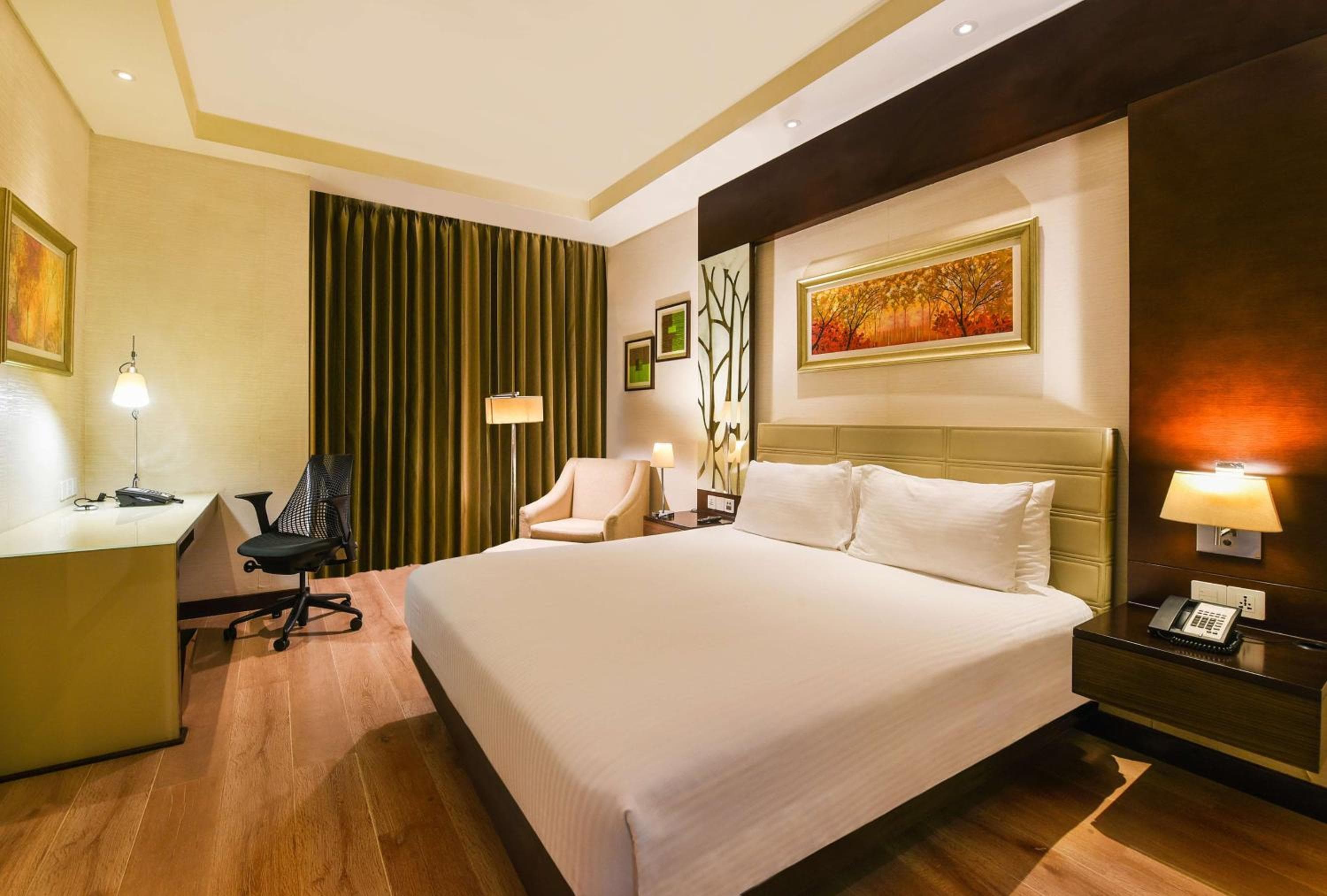 DoubleTree by Hilton Gurugram Baani Square