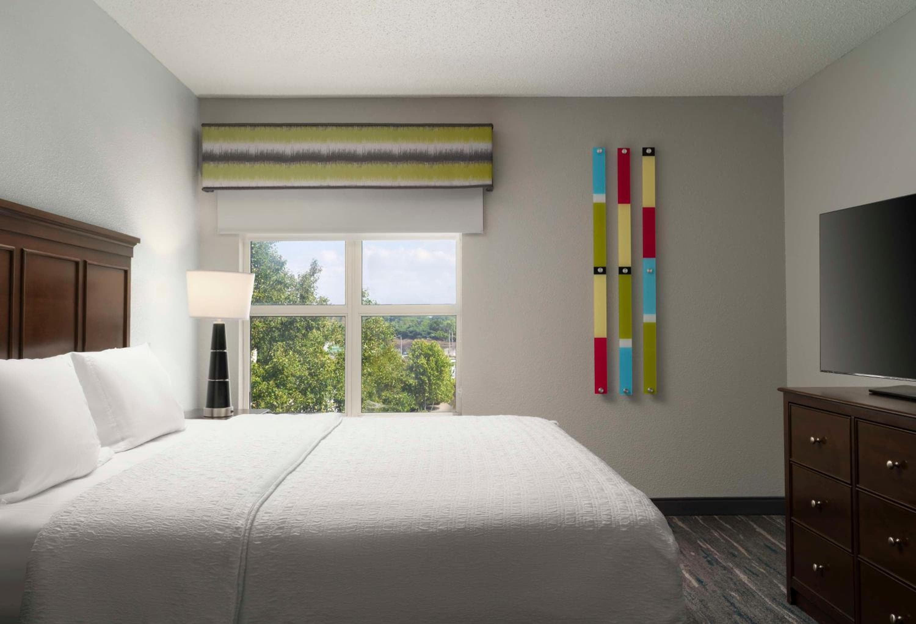 Hampton Inn & Suites Newport News-Airport - Oyster Point Area