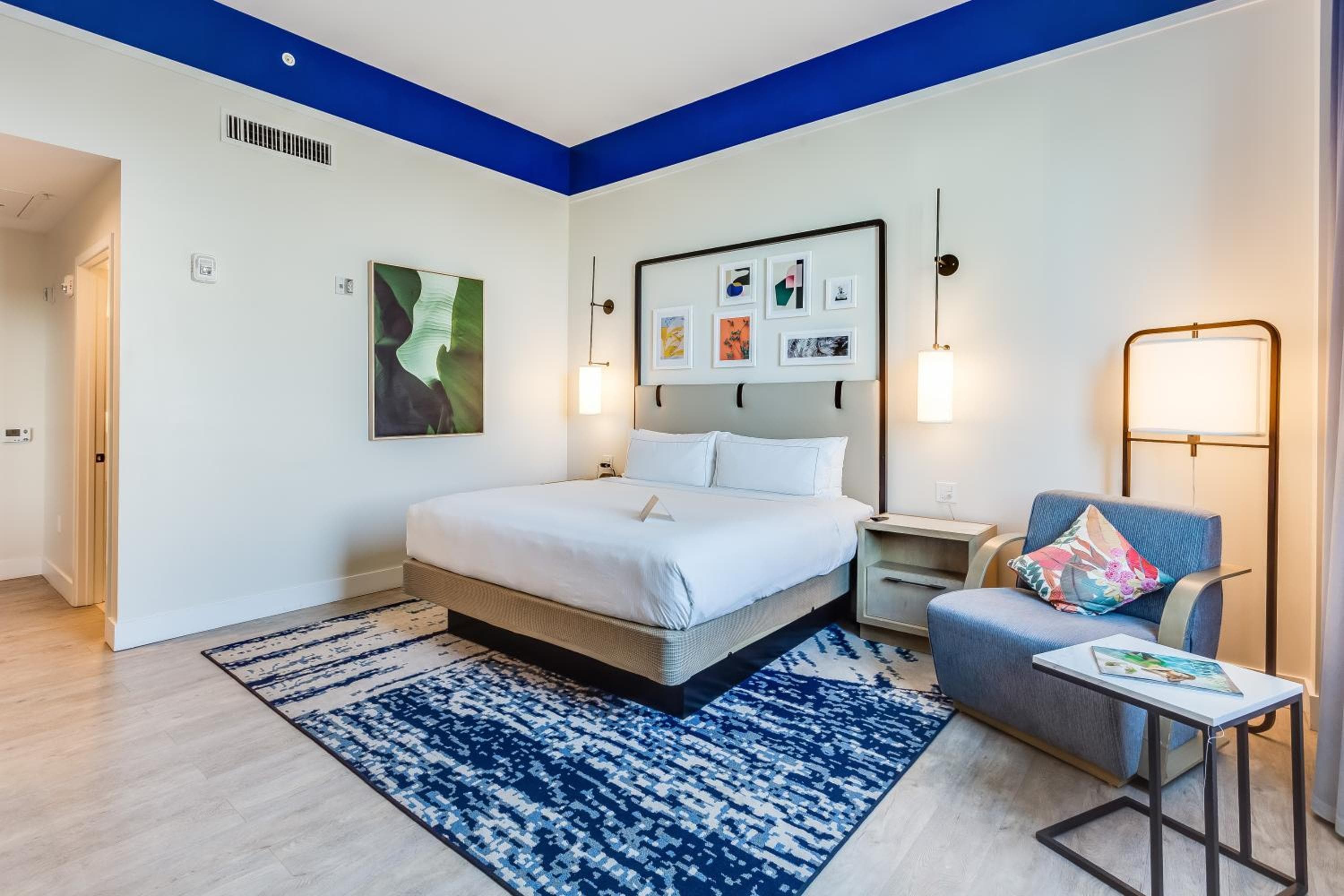 SERENA Hotel Aventura Miami, Tapestry Collection by Hilton