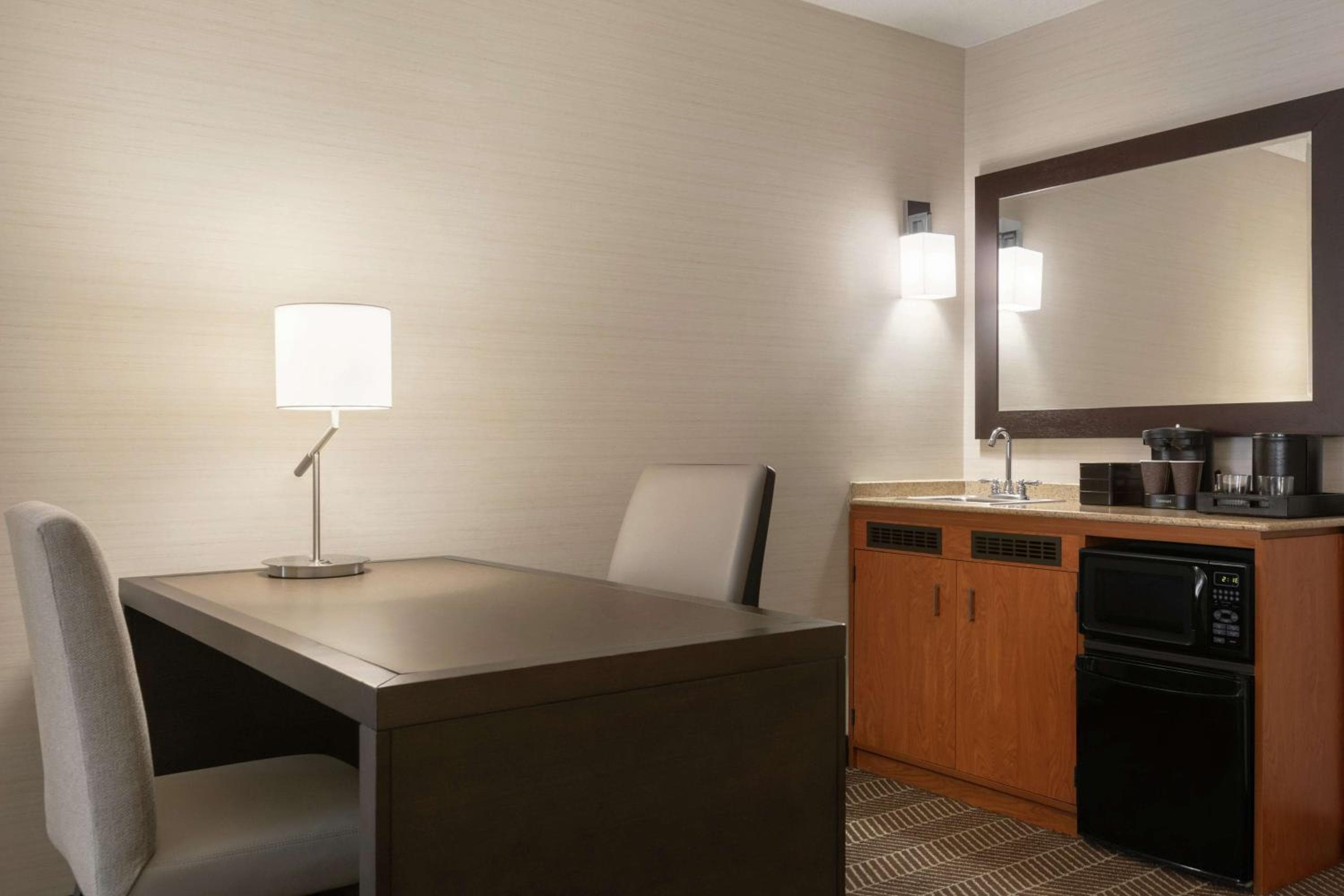 Embassy Suites Boston at Logan Airport