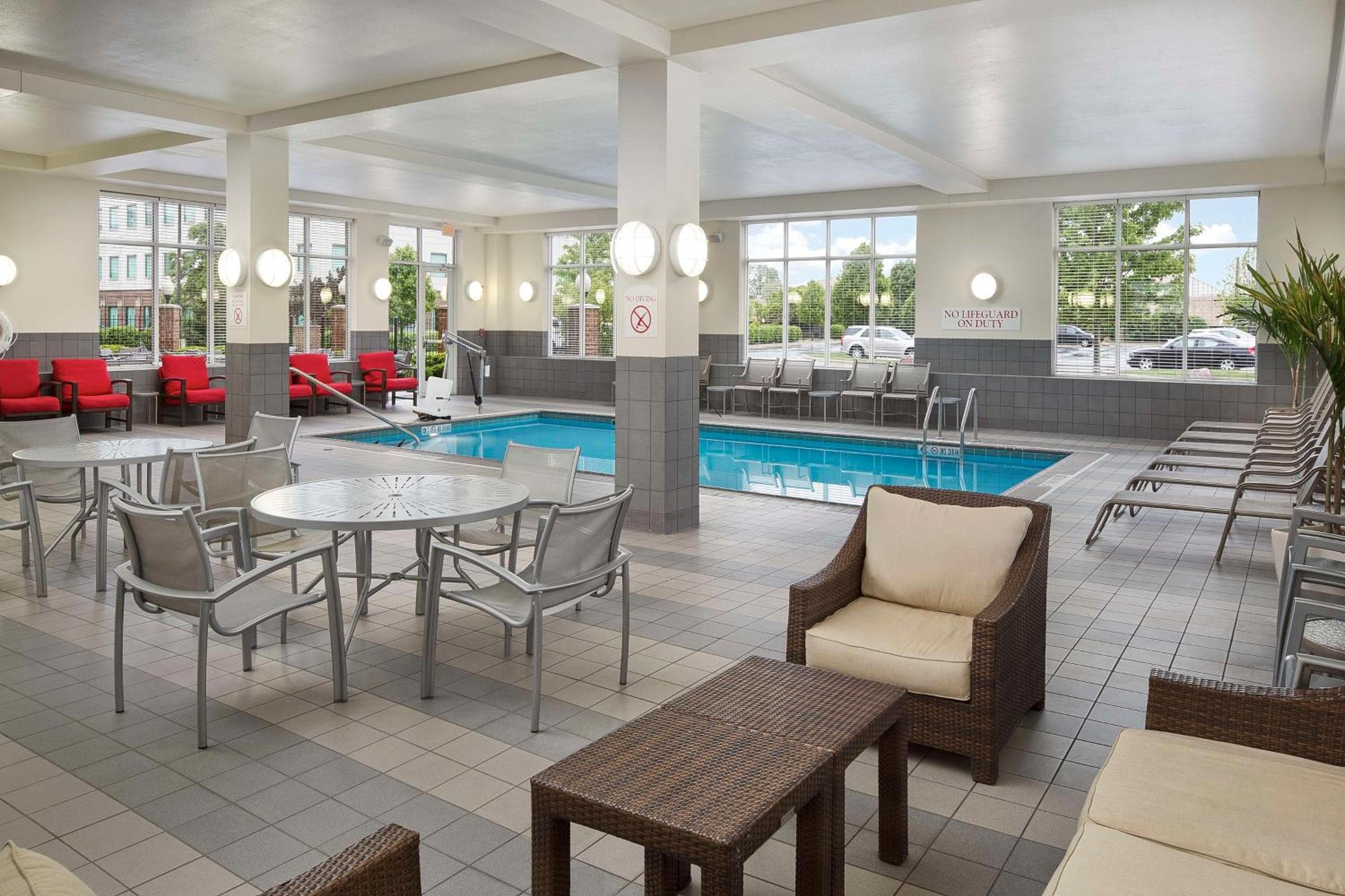 DoubleTree by Hilton Chicago Midway Airport, IL