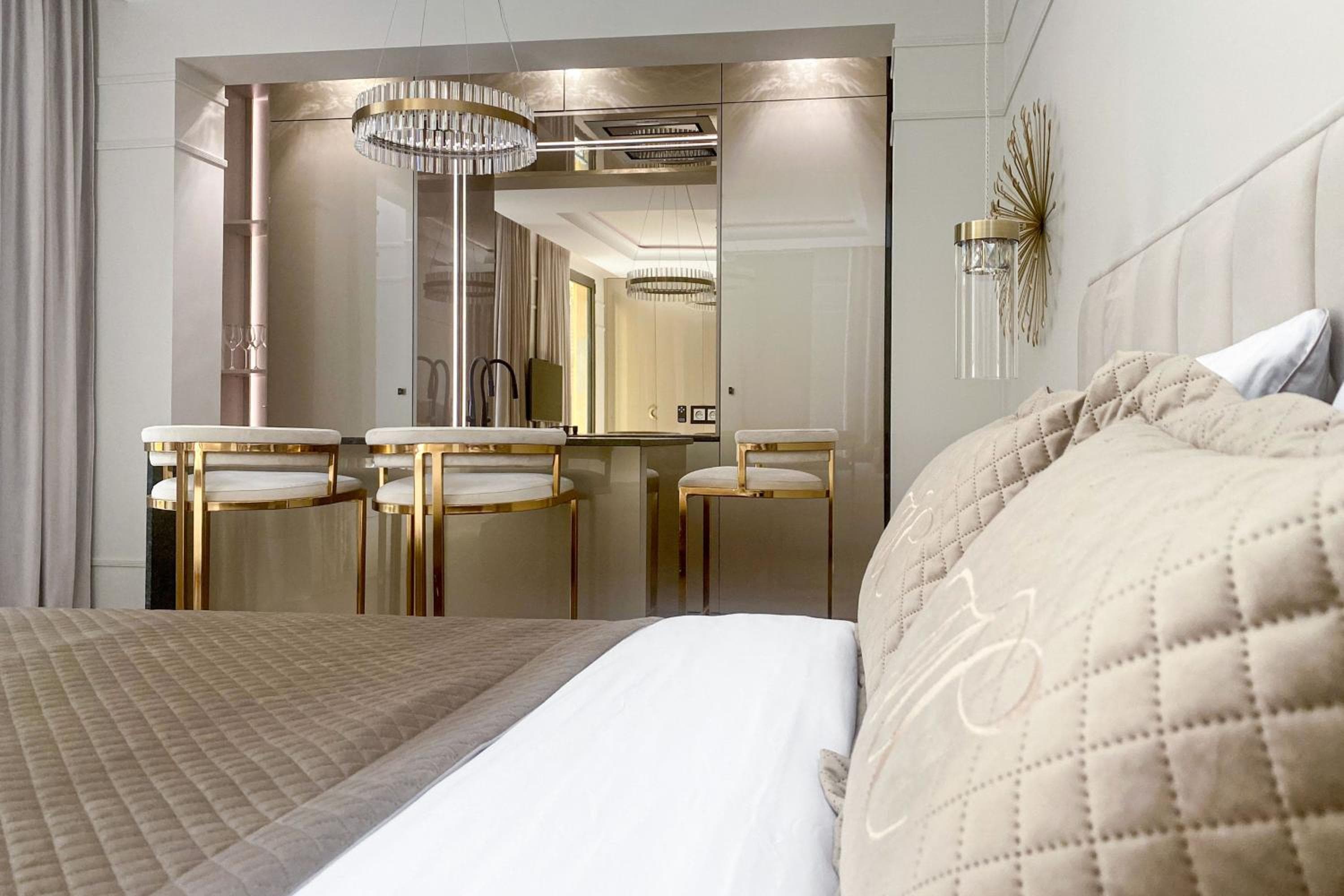 Monaco Premium Suites