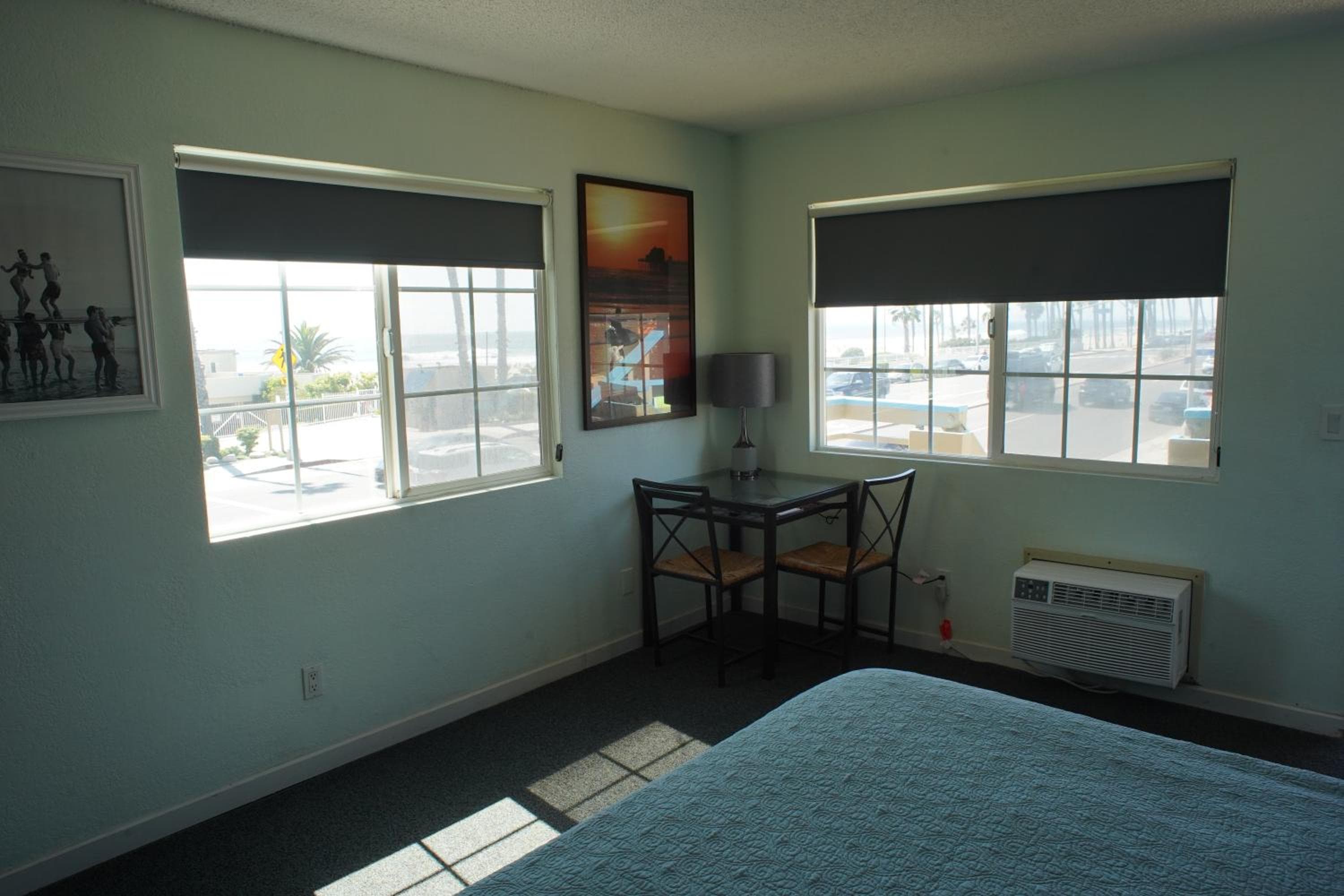 Huntington Surf Inn