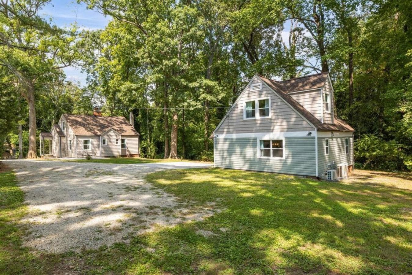 Quietude Place, Stylish 2 Bedroom House with Full Kitchen