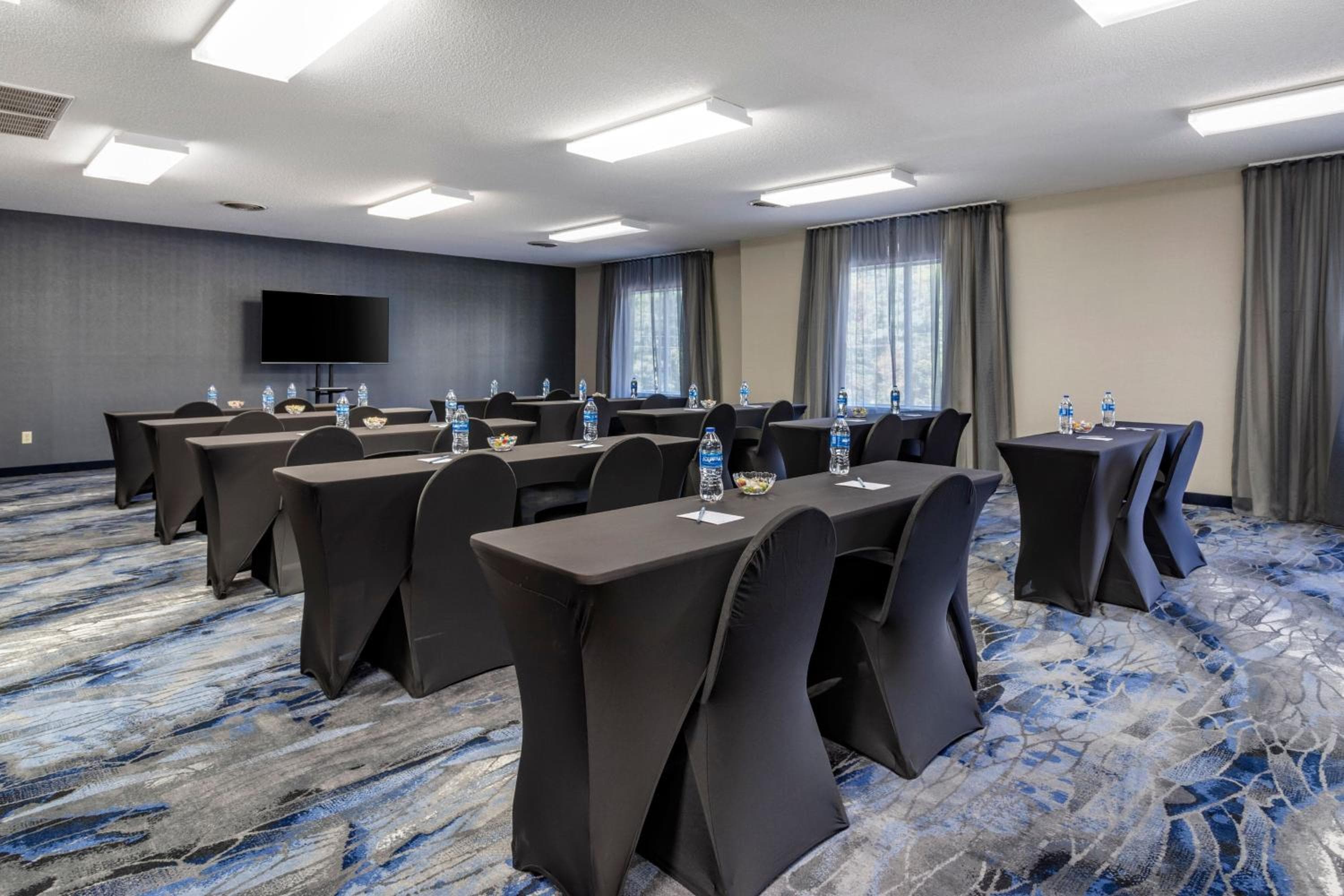 Fairfield Inn & Suites Cherokee