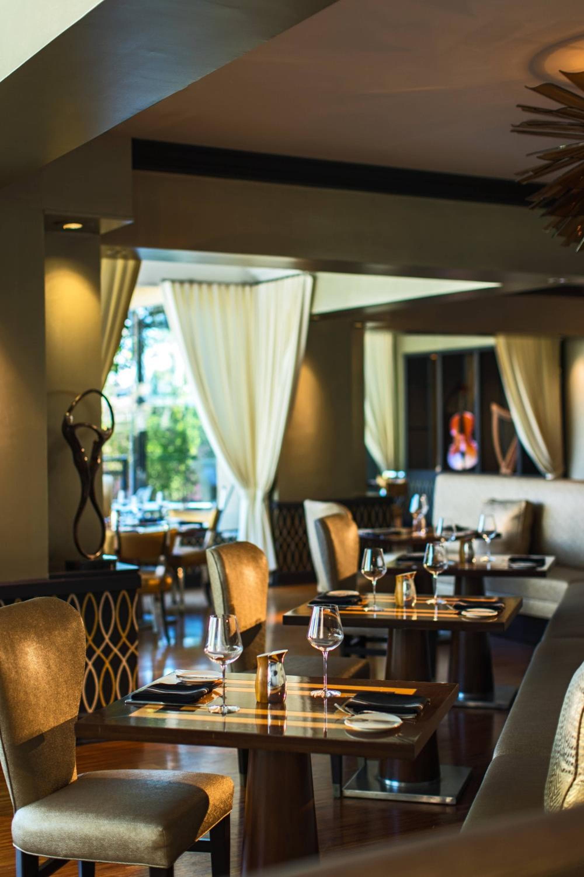 Avenue of the Arts Costa Mesa, a Tribute Portfolio Hotel