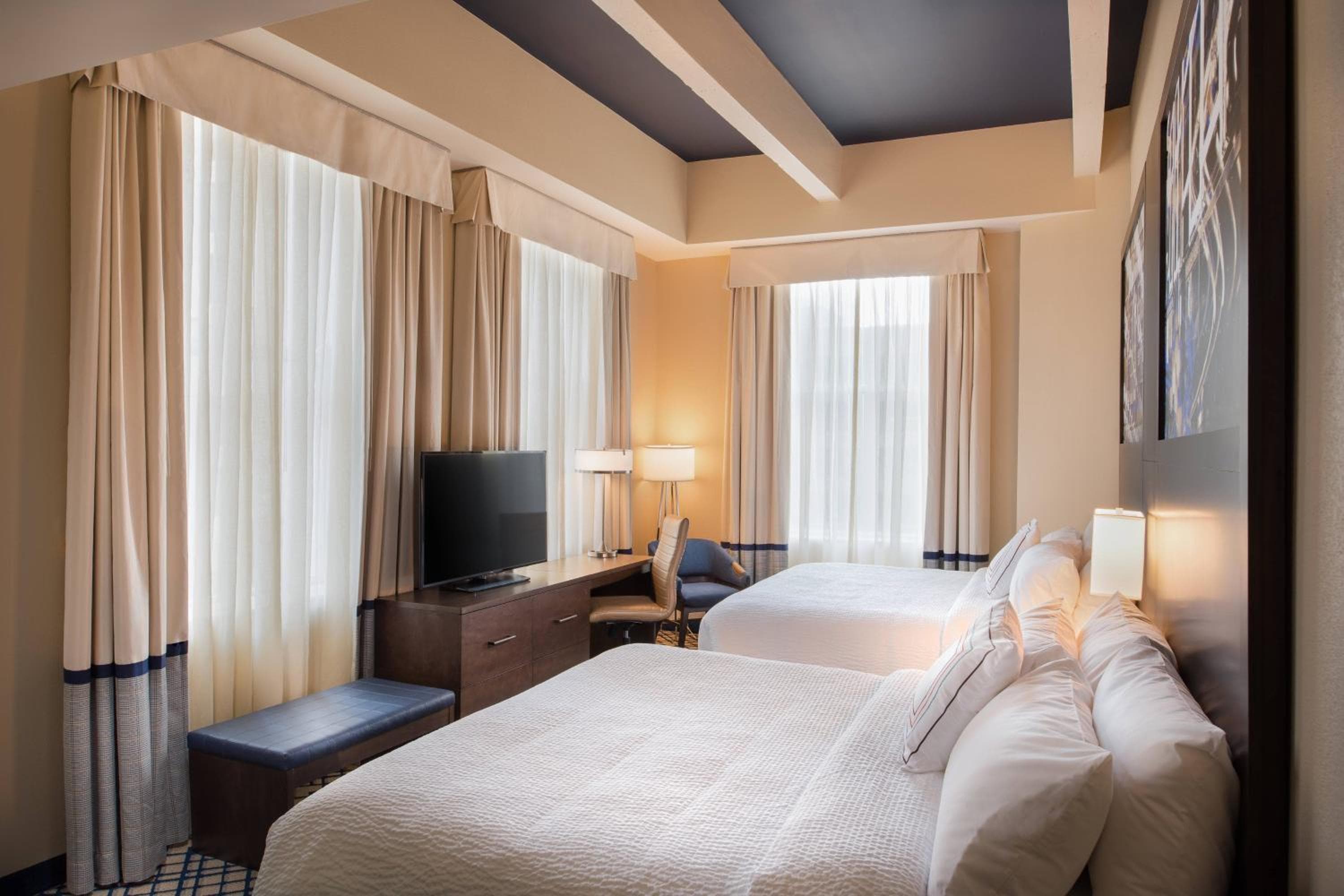 Fairfield by Marriott Inn & Suites New Orleans Downtown French Quarter Area