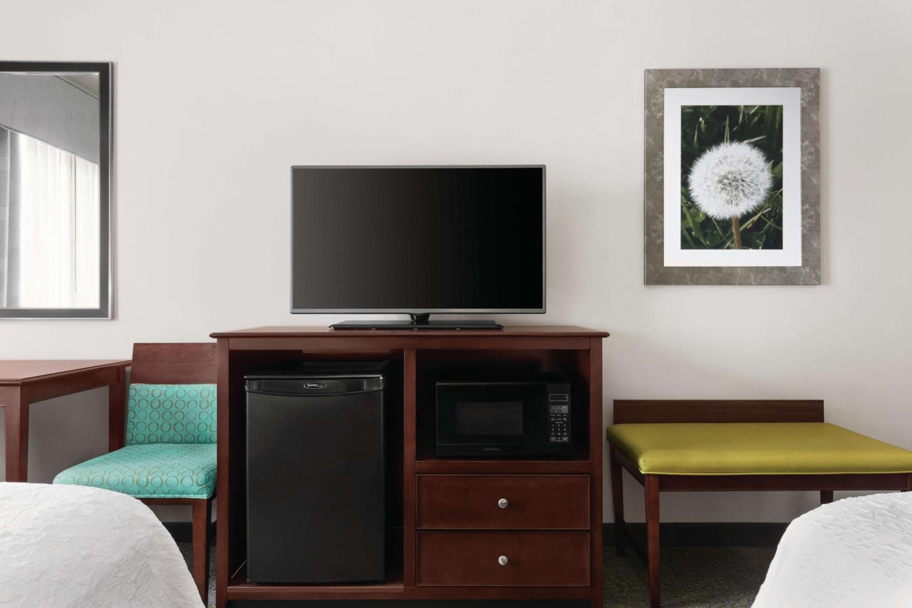 Hampton Inn & Suites Mishawaka/South Bend at Heritage Square
