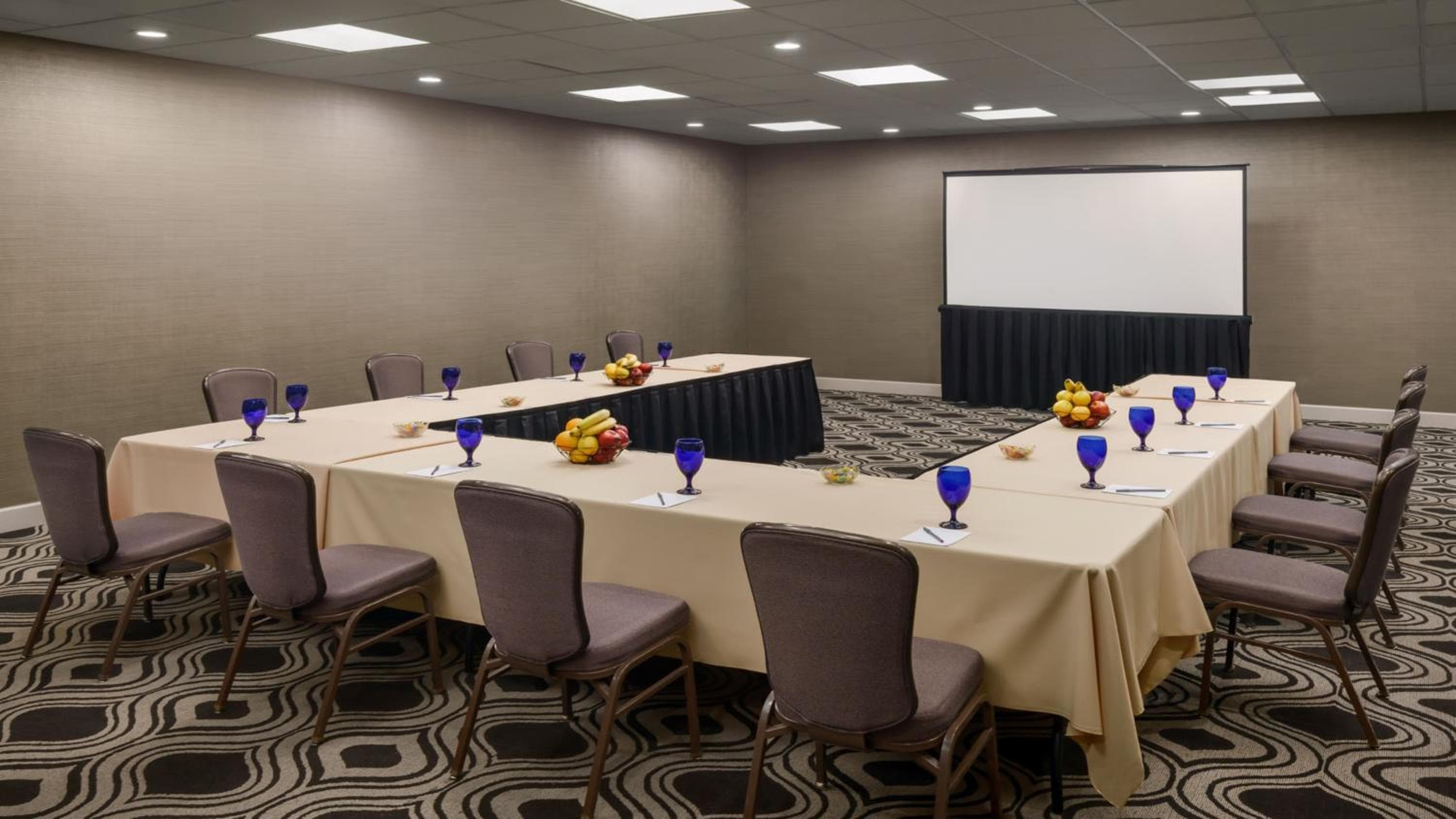 Crowne Plaza Phoenix Airport - PHX by IHG