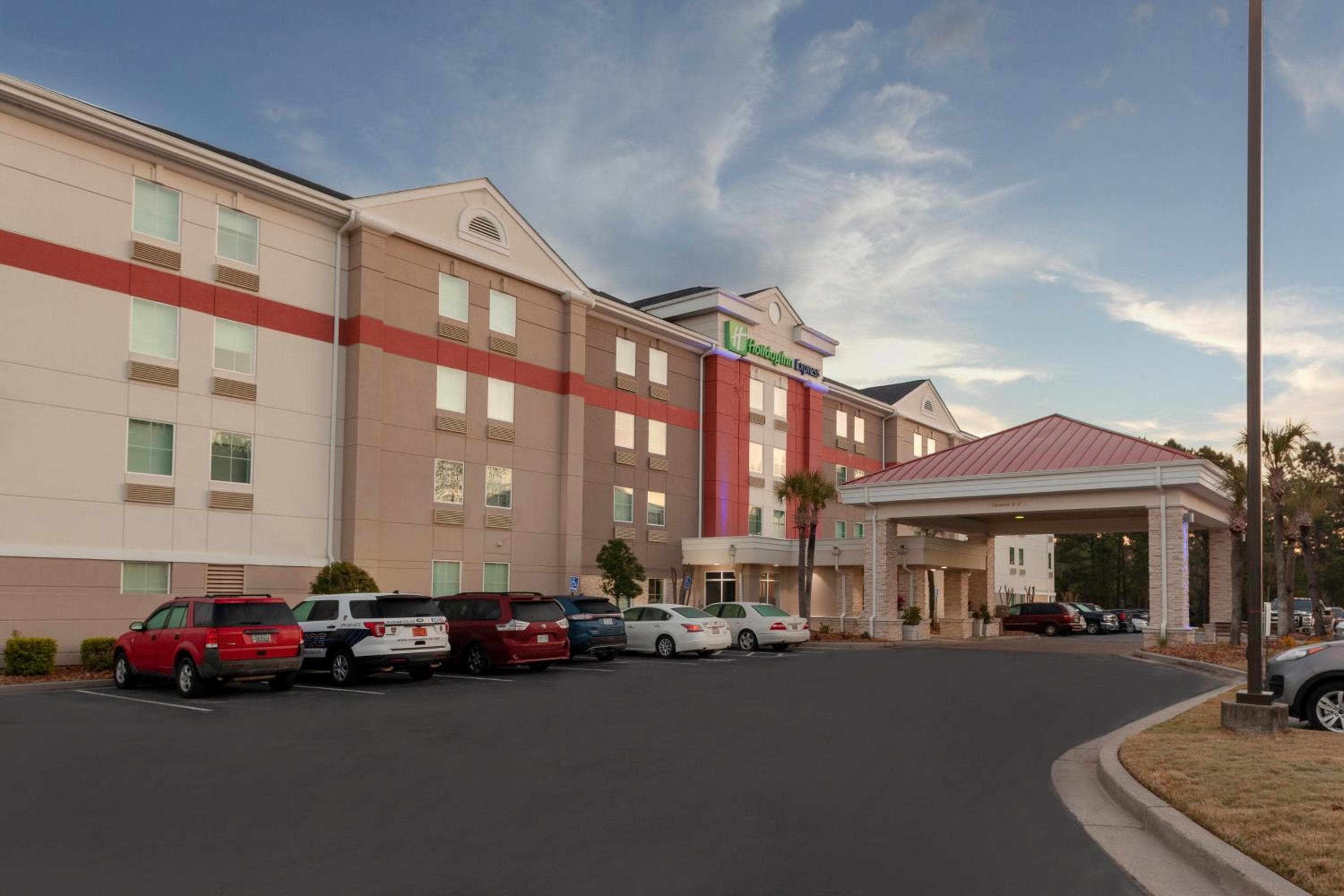 Holiday Inn Express Myrtle Beach-Broadway at the Beach by IHG