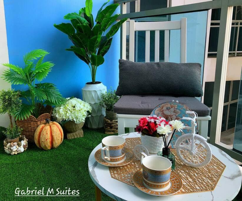 Gabriel M Suites-Azure Staycation