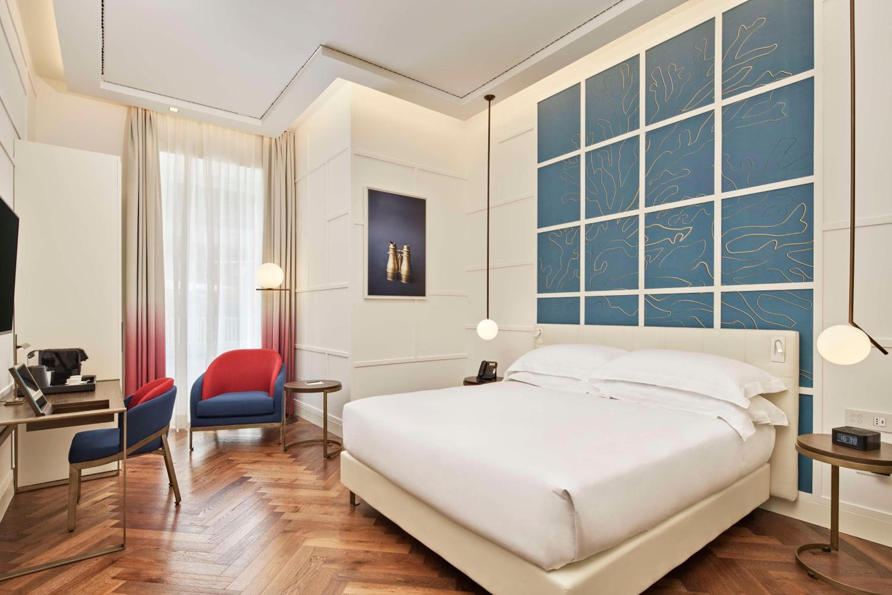 De Bonart Naples, Curio Collection By Hilton