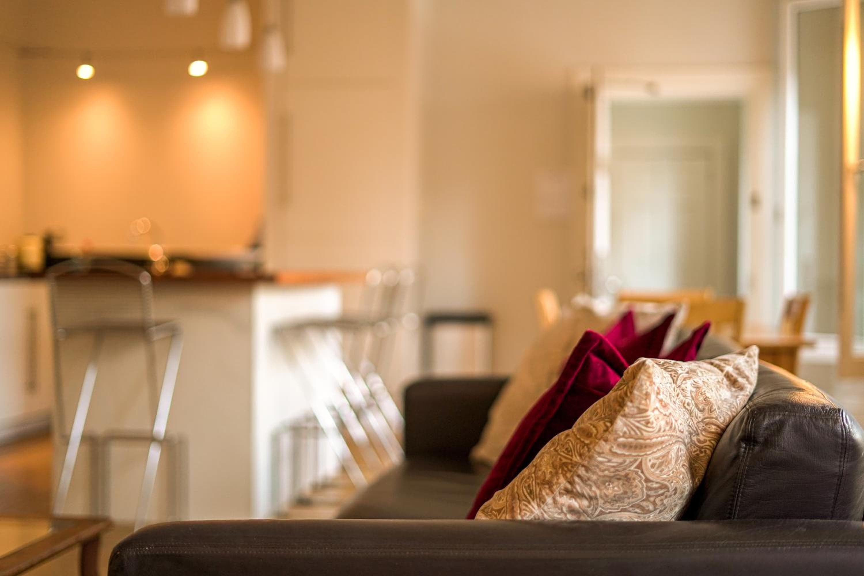 Central 1-Bed Apartment in Inverness Sleeps 4