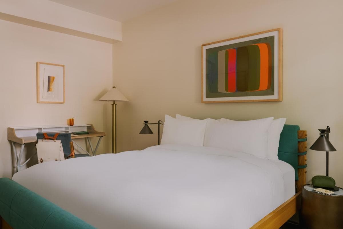 Kenmore Village Hotel, South Beach